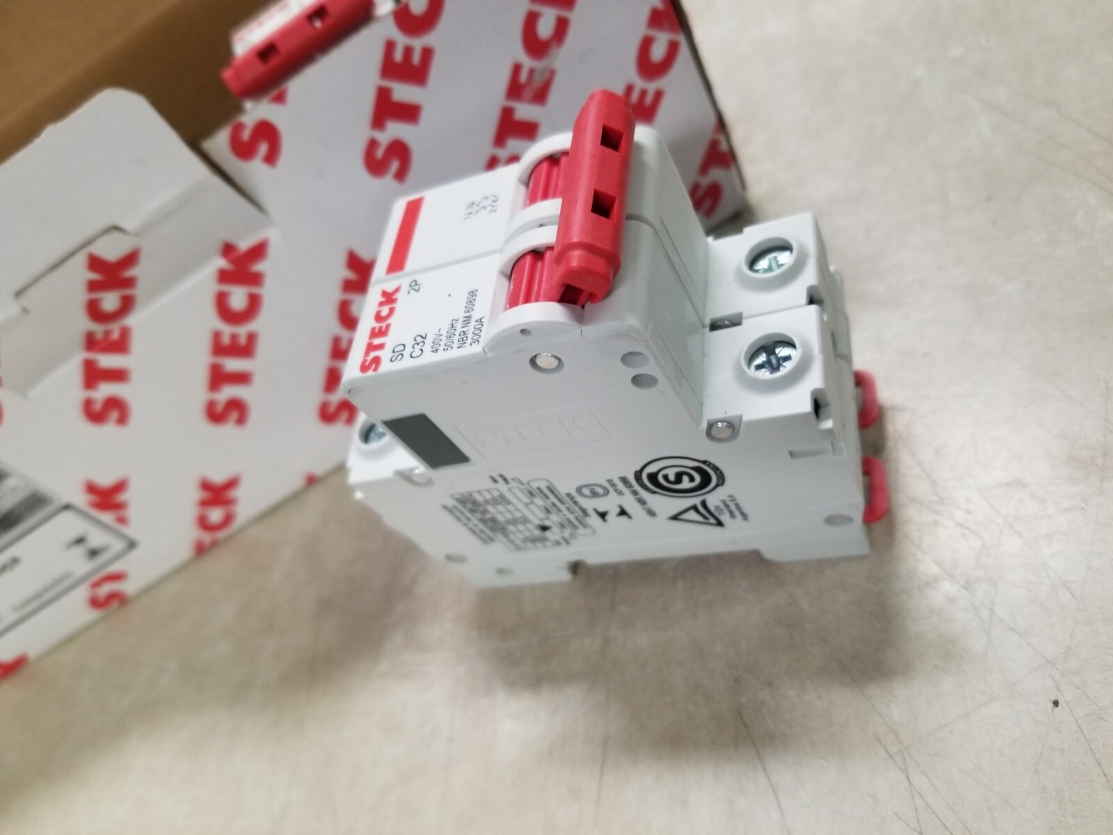Steck SD62 Mini Interrupter 32A 2P Circuit Breaker SDD62C32 – Box Of 6