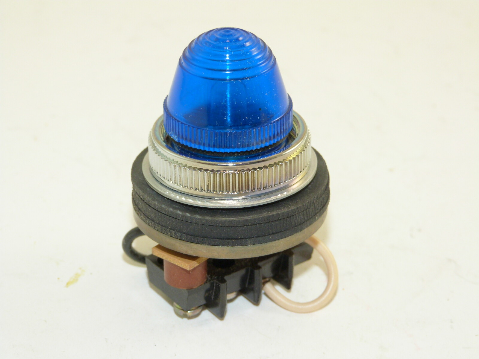Westinghouse 0TFF Indicating Light 120V AC/DC Base Lamp NEW