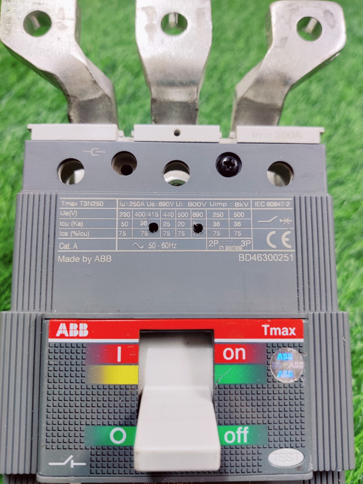 ABB TMAX T3N 250 200A 3 POLE CIRCUIT BREAKER MCCB WITH SPREADER SUPERIOR QUALITY