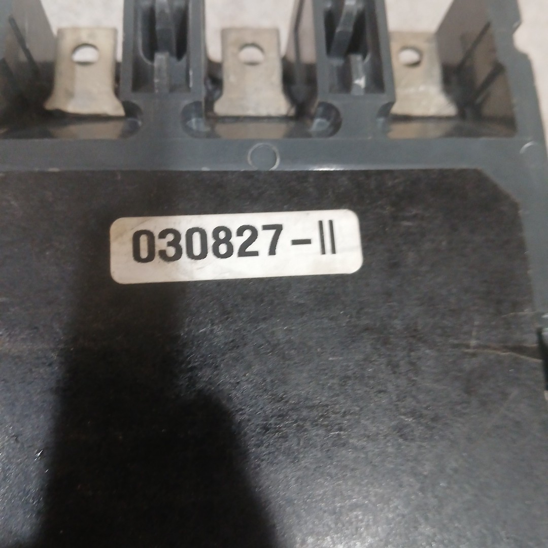 Eaton 3 Pole 40 AMP Circuit Breaker Type HFD 65K 600 Volt 3 Phase Unknown Model