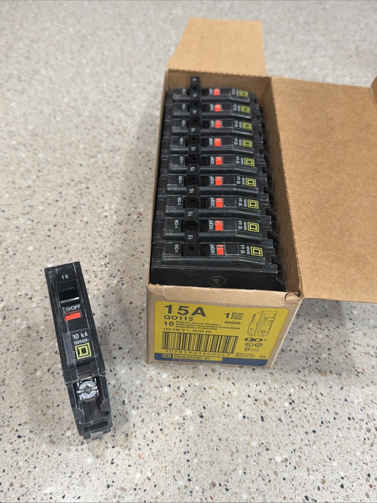 (10) Square D QO115 Circuit Breaker 15A 1P 120/240V *10 PCS NEW IN BOX US SELLER