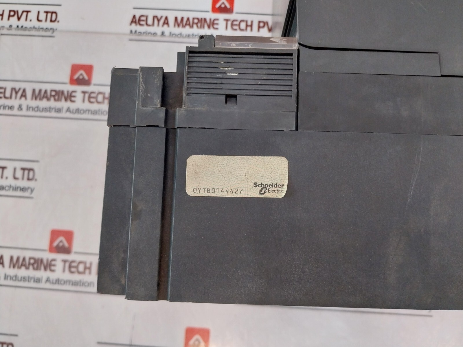 SCHNEIDER ELECTRIC NSX 400-630 F/N/H/NA Circuit Breaker 50/60Hz