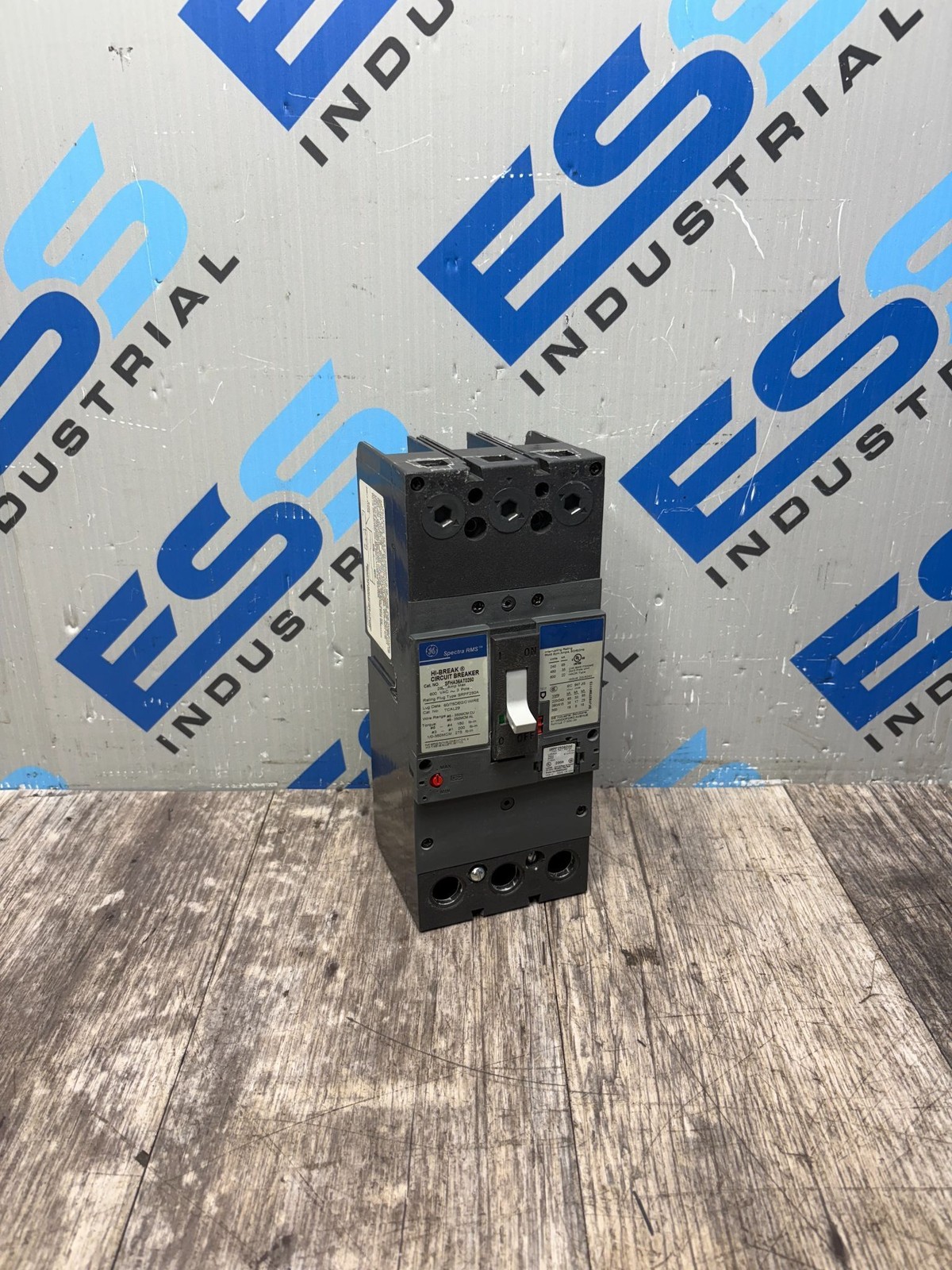 GE SFHA36AT0250 SPECTRA RMS HI-BREAK CIRCUIT BREAKER 250A FRAME 200A TRIP 3P