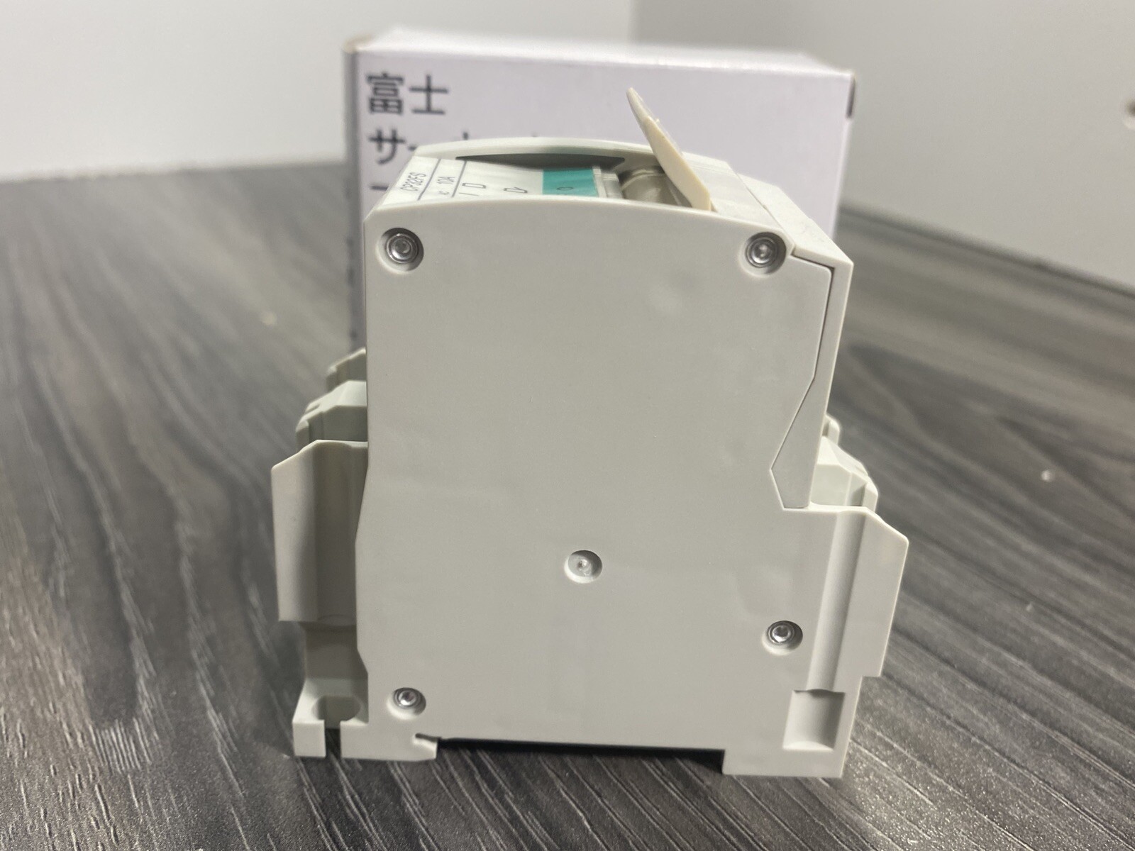 Fuji Electric CP32FS /10D CP32F-S010 Circuit Protector 220VAC 2-Pole 10A – USA