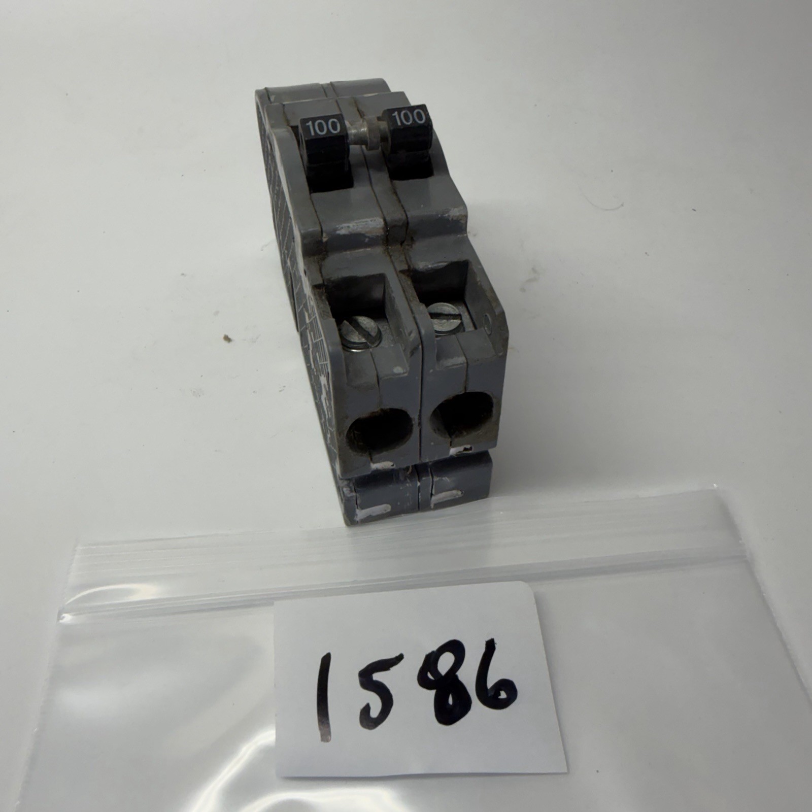 Connecticut Electric UBIZ2100 2-Poles 100 -Amp 240V Circuit Breaker Zinsco