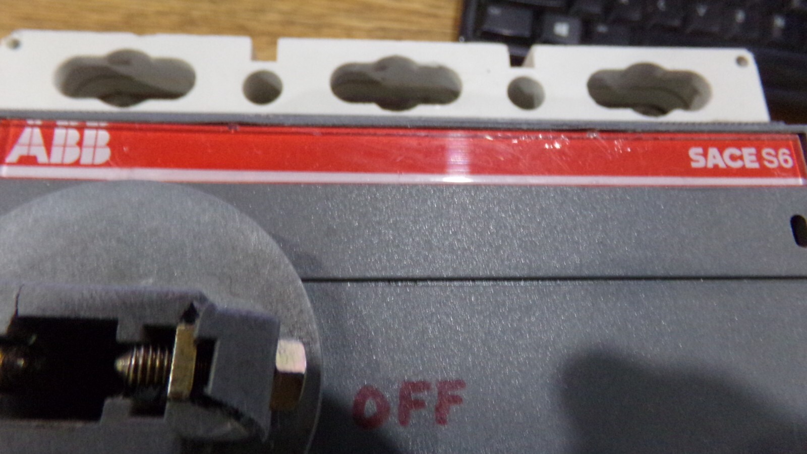 ABB Model: S6N Circuit Breaker with SACE 6S and Handle. 3 Pole, 600V.