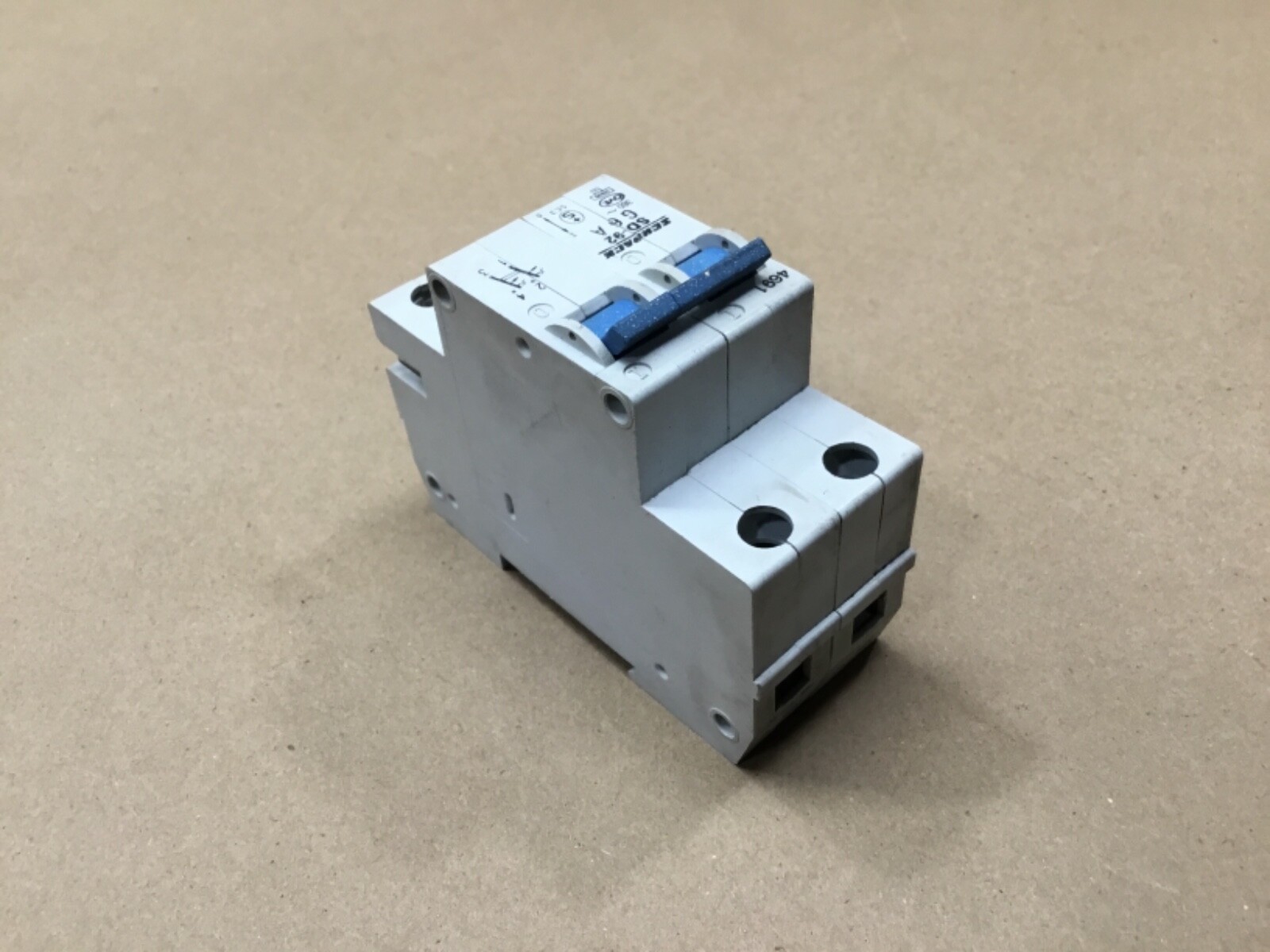 Schrack SD-92 G6A Circuit Breaker 2 Pole 6A 6 Amp G 6 A #46D19*AD