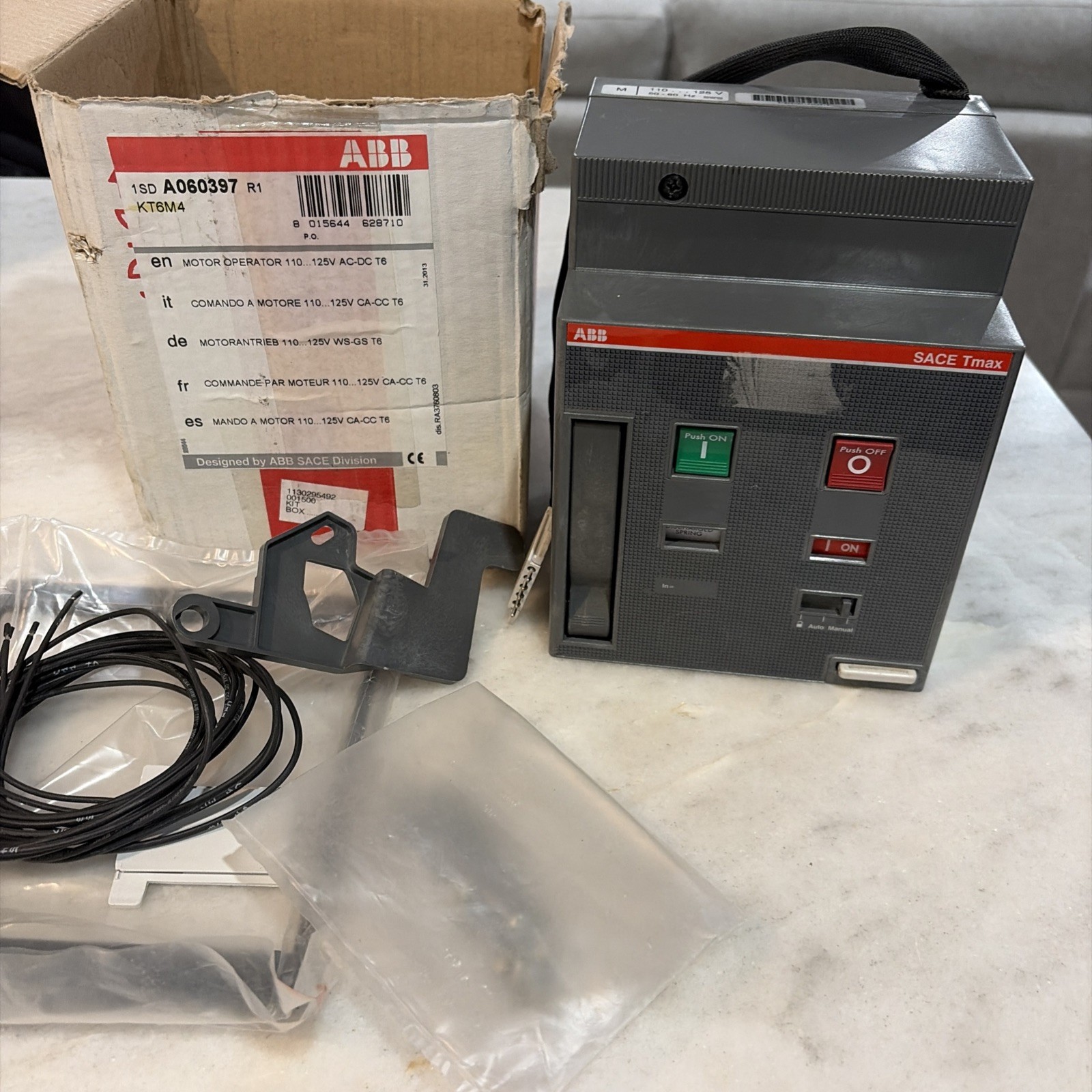 ABB KT6M4 Motor Operator Circuit Breakers 1SD A060397 R1