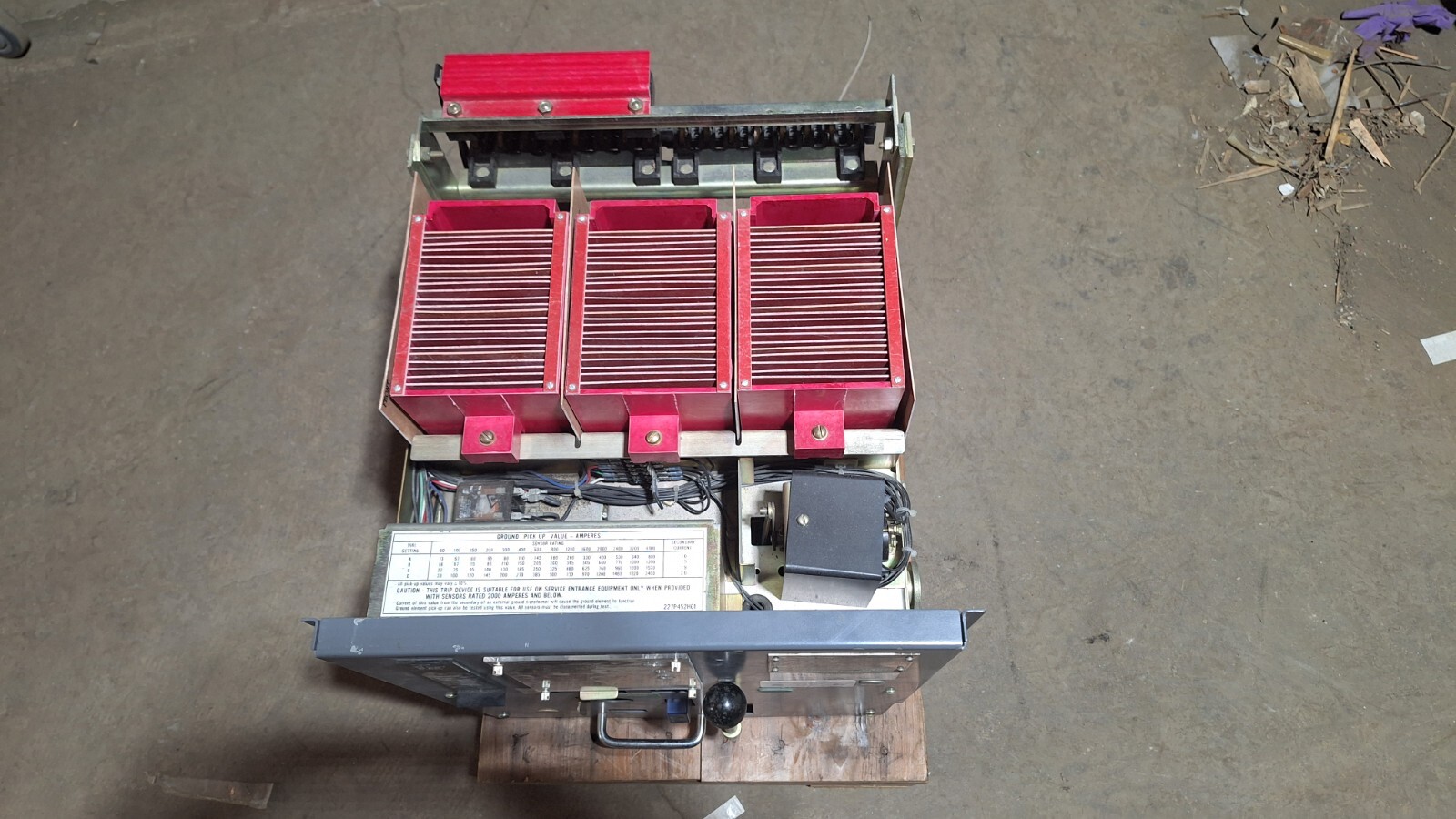 SQUARE D DS-416 1600 AMP Frame 1200 3 POLE CIRCUIT BREAKER Amptector LIG Trip