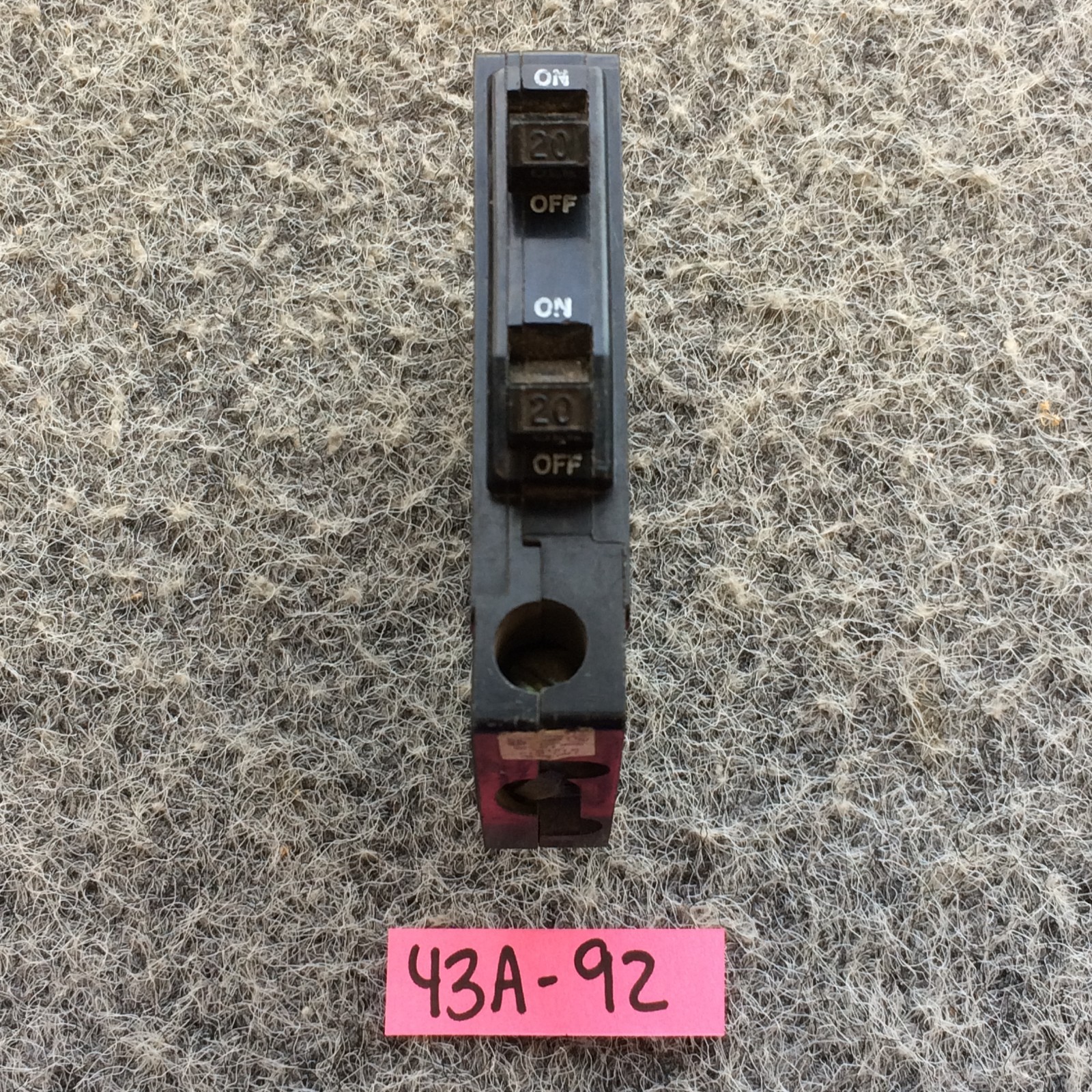 Square D QOT2020 20 Amp 1 Pole 120 volt Piggy Back Tandem Twin w Hook QO2020