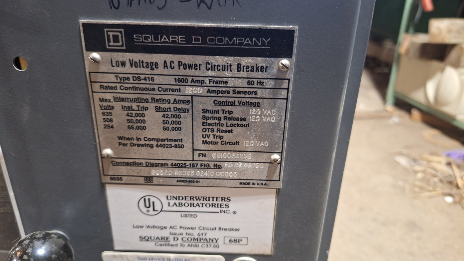 SQUARE D DS-416 1600 AMP Frame 1200 3 POLE CIRCUIT BREAKER Amptector LIG Trip