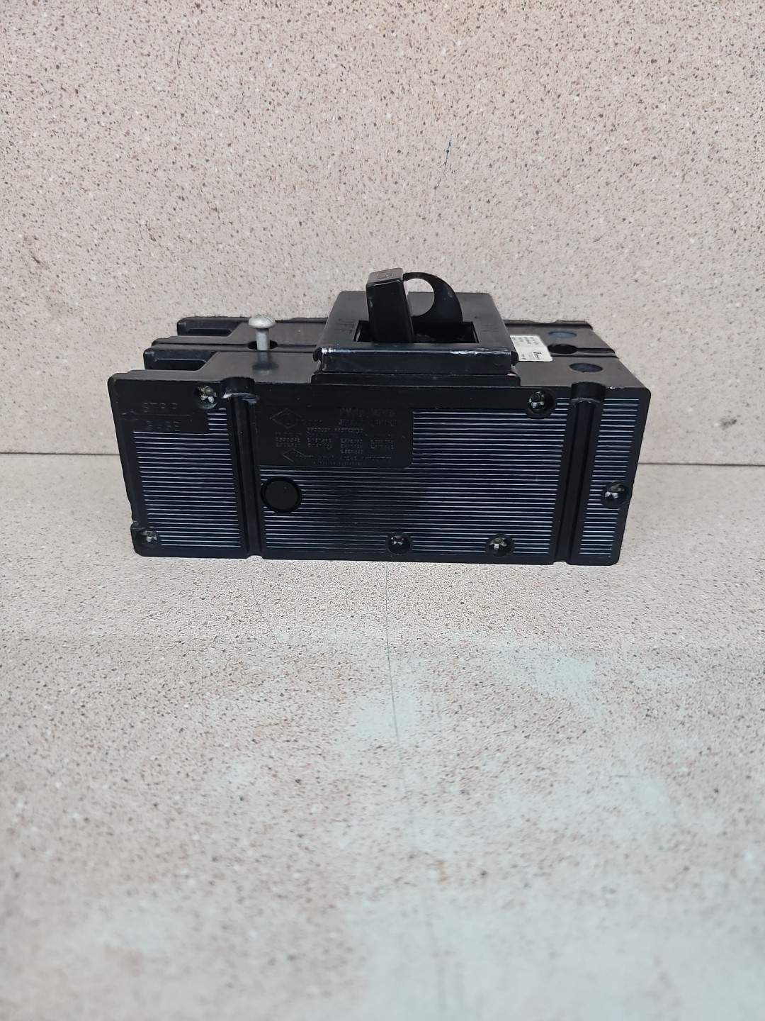 1) ZINSCO QFB24125 BREAKER 2POLE 125A 240V