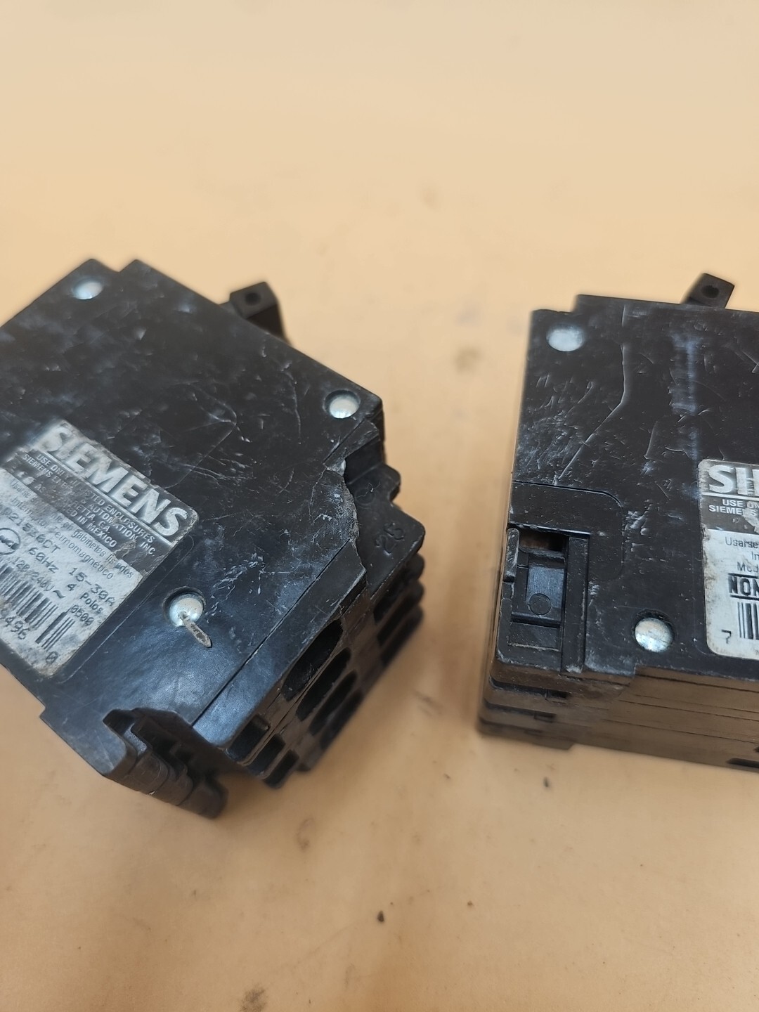 LOT OF 2 Siemens ITE Tandem Circuit Breakers Q21530CT, Q22050CT. *chips*