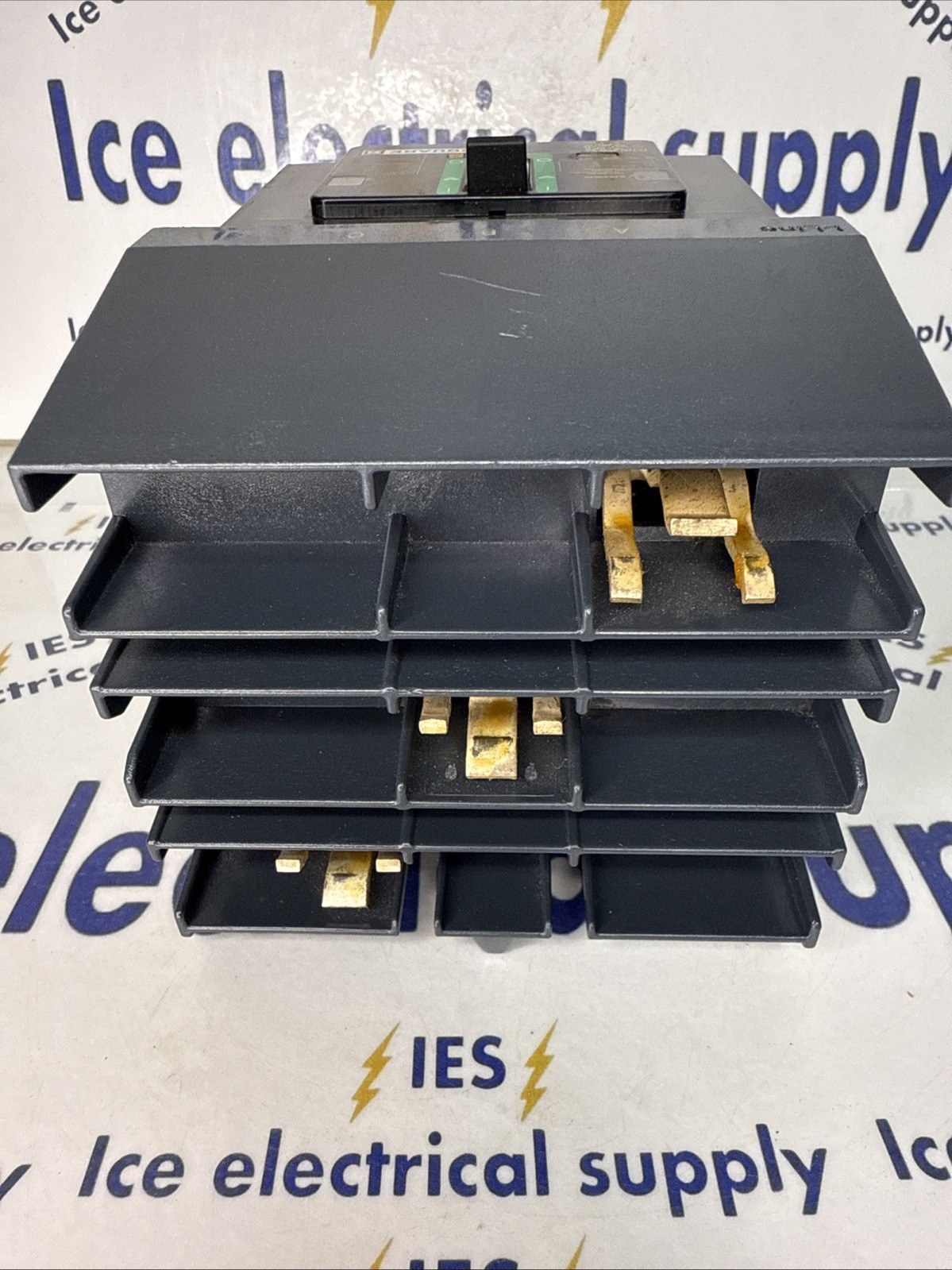 SQUARE D BJA36040 40A 3P Circuit Breaker