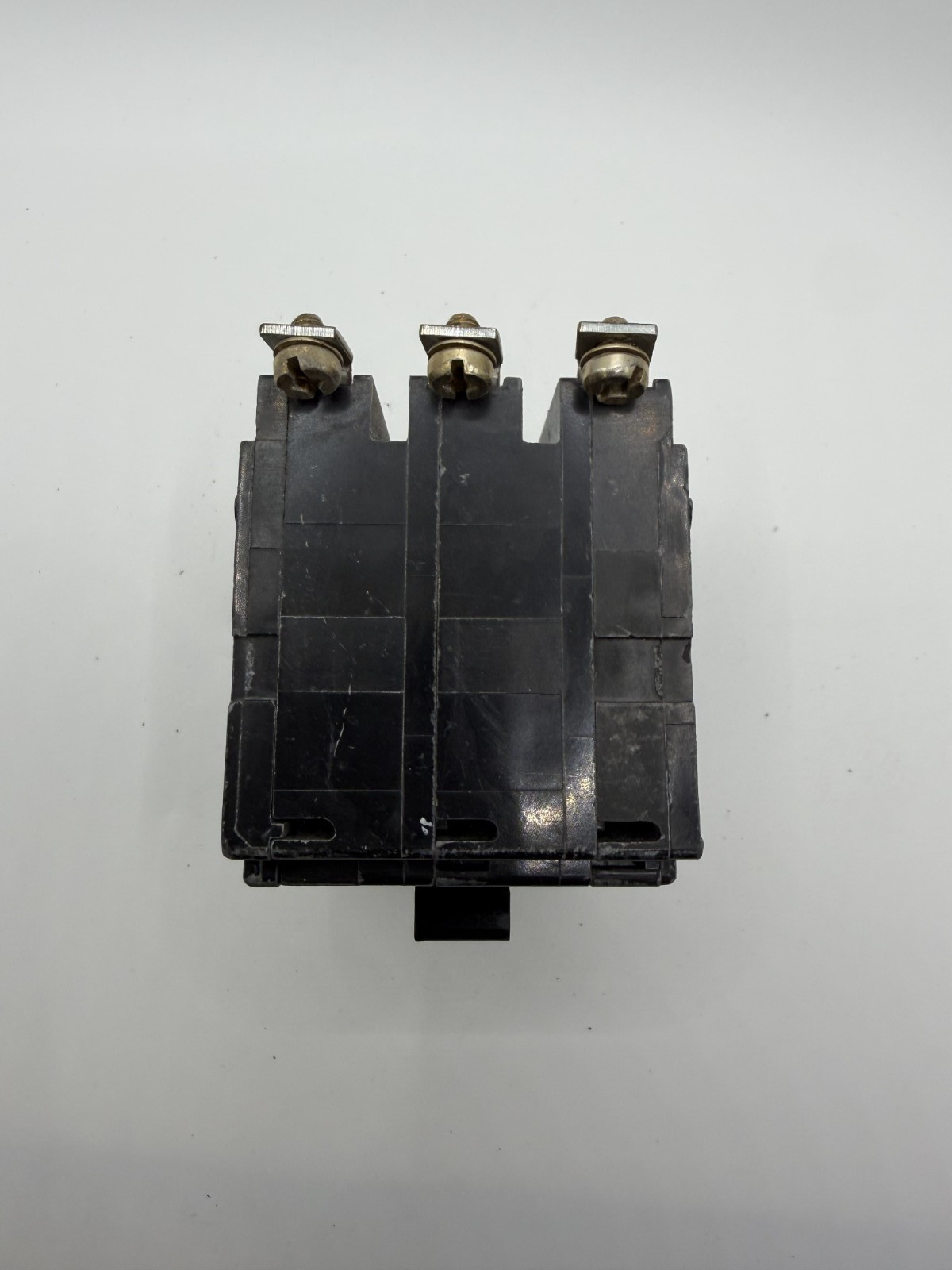 Square D QOB335 35A 240V 10kA 3P Bolt-on Circuit Breaker – tested & wrnty