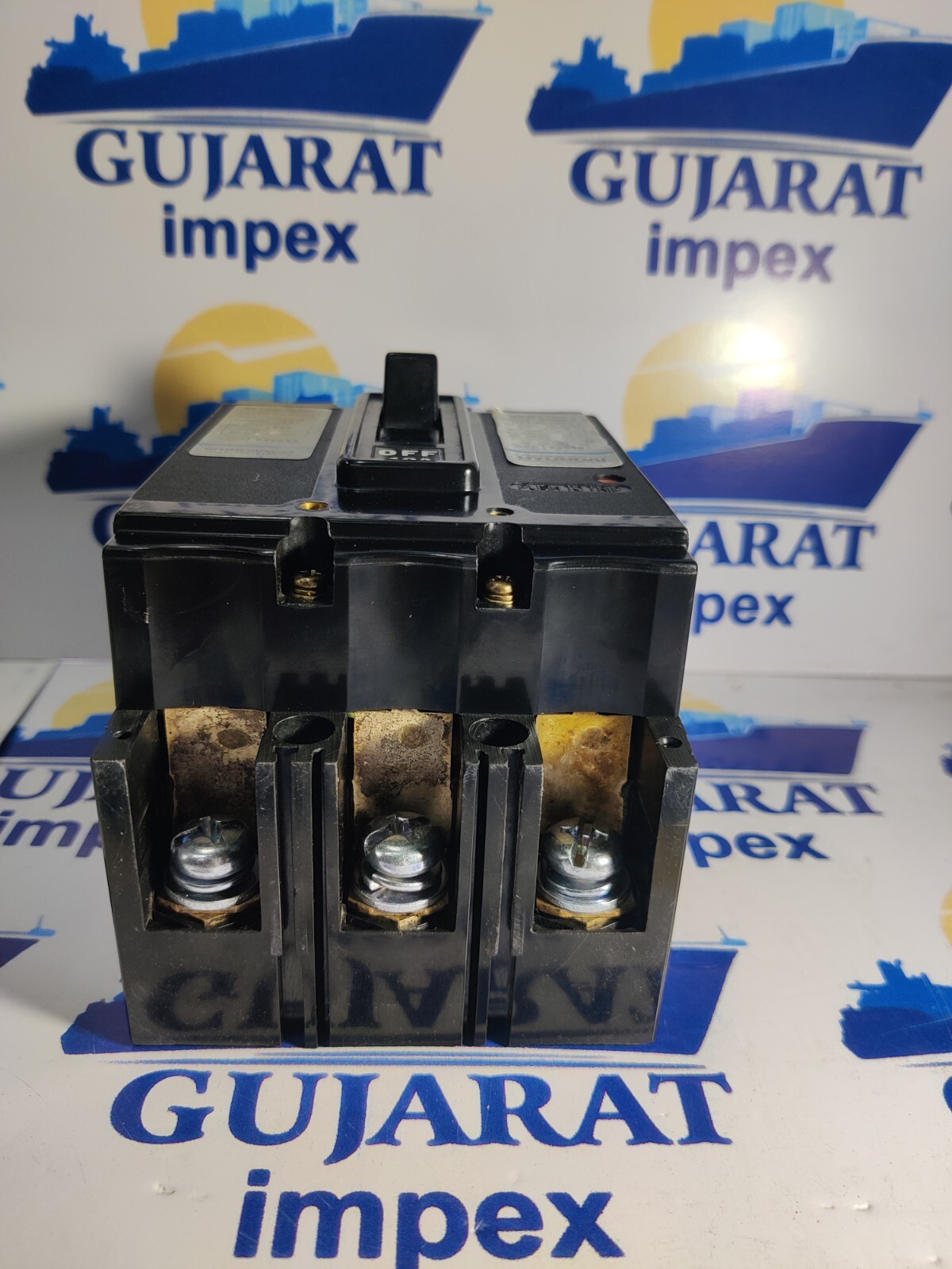 HYUNDAI CIRCUIT BREAKER HO-100BA 40A 3P AC440V 18KA PUSH TO TRIP TESTED OK KOREA
