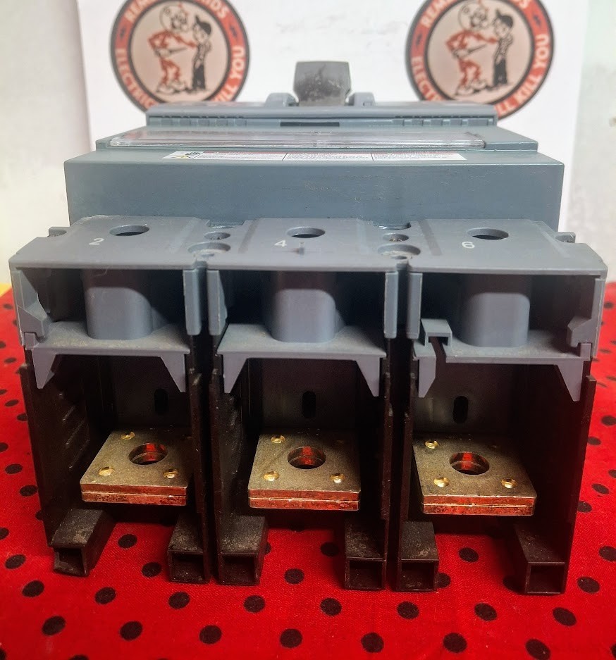 SEIMENS 3VA5340-5EC31-0AA0 400Amp 3-P 600V Circuit Breaker “CHIPPED”