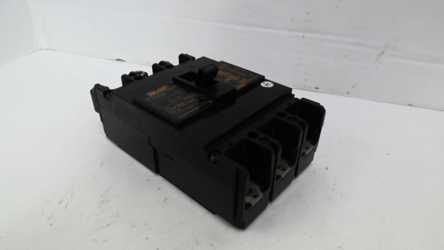 Fuji EA203B 200A Circuit Breaker