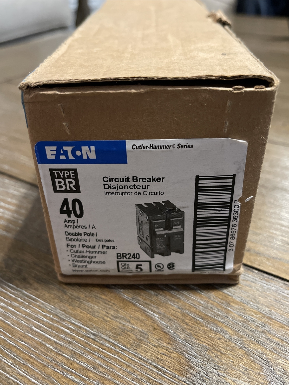 Eaton BR240 2 inch 40 Amp Double Pole Interchangeable Circuit Breaker Lot Of 5