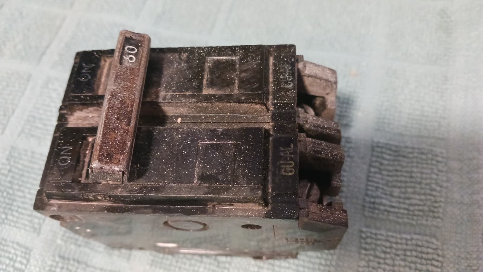 37 Assorted Older Circuit Breakers ~ Zinsco, Crouse Hinds, ITE, Slab Lok