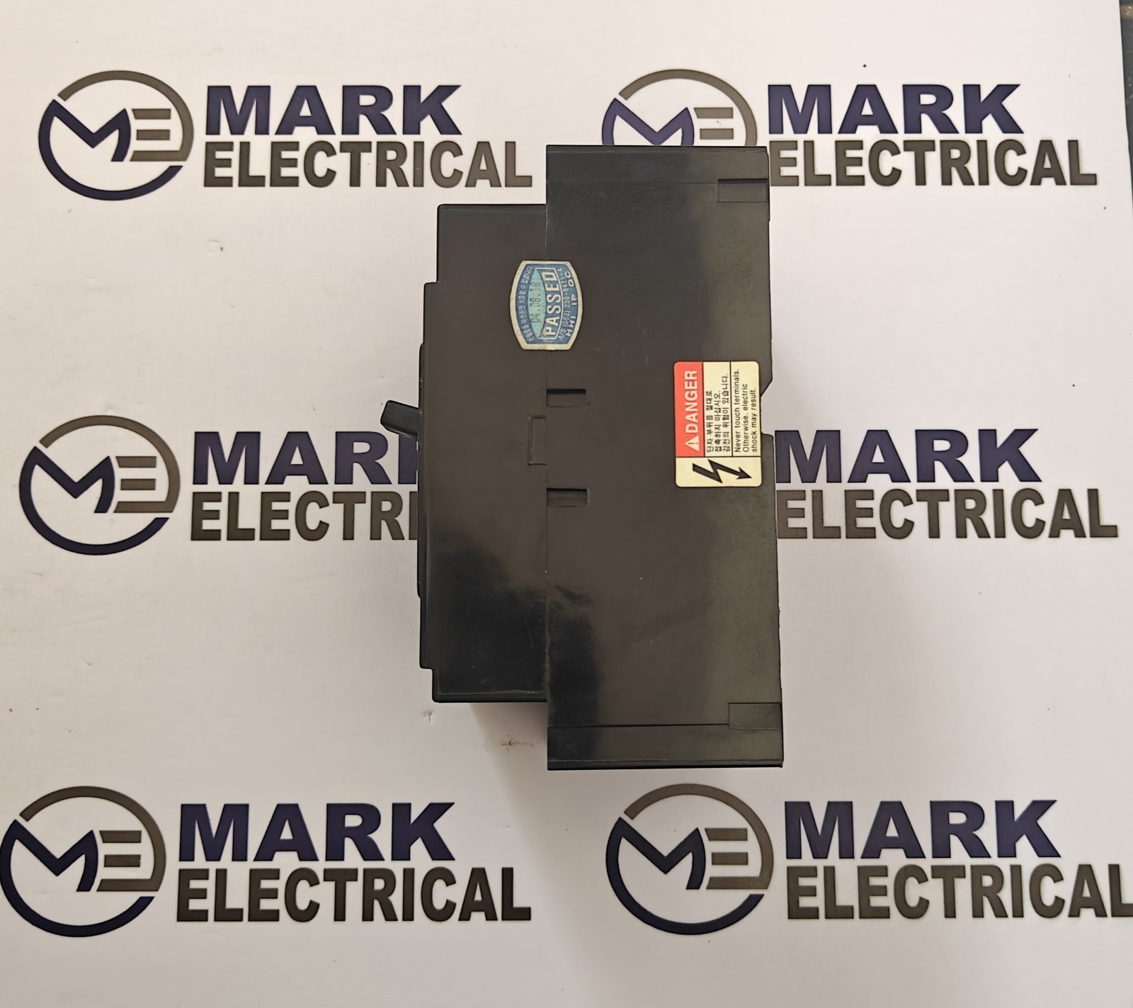 HYUNDAI ELECTRIC HBH103 CIRCUIT BREAKER 15A 440VAC 42KA FREE FAST SHIPPING