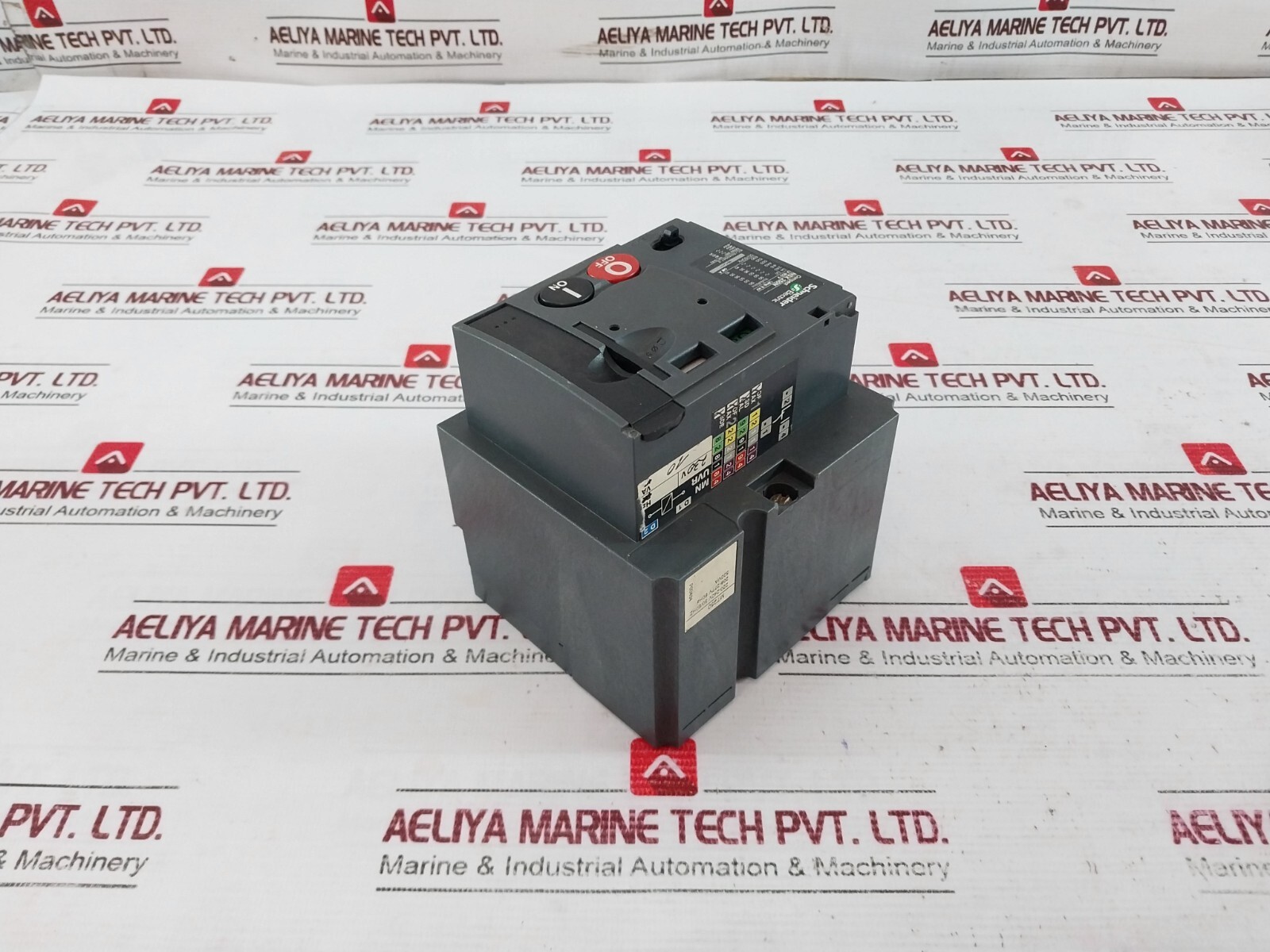 Schneider Electric NSX 250N Circuit Breaker ComPacT 220-240V 50/60HZ 800V 8KV