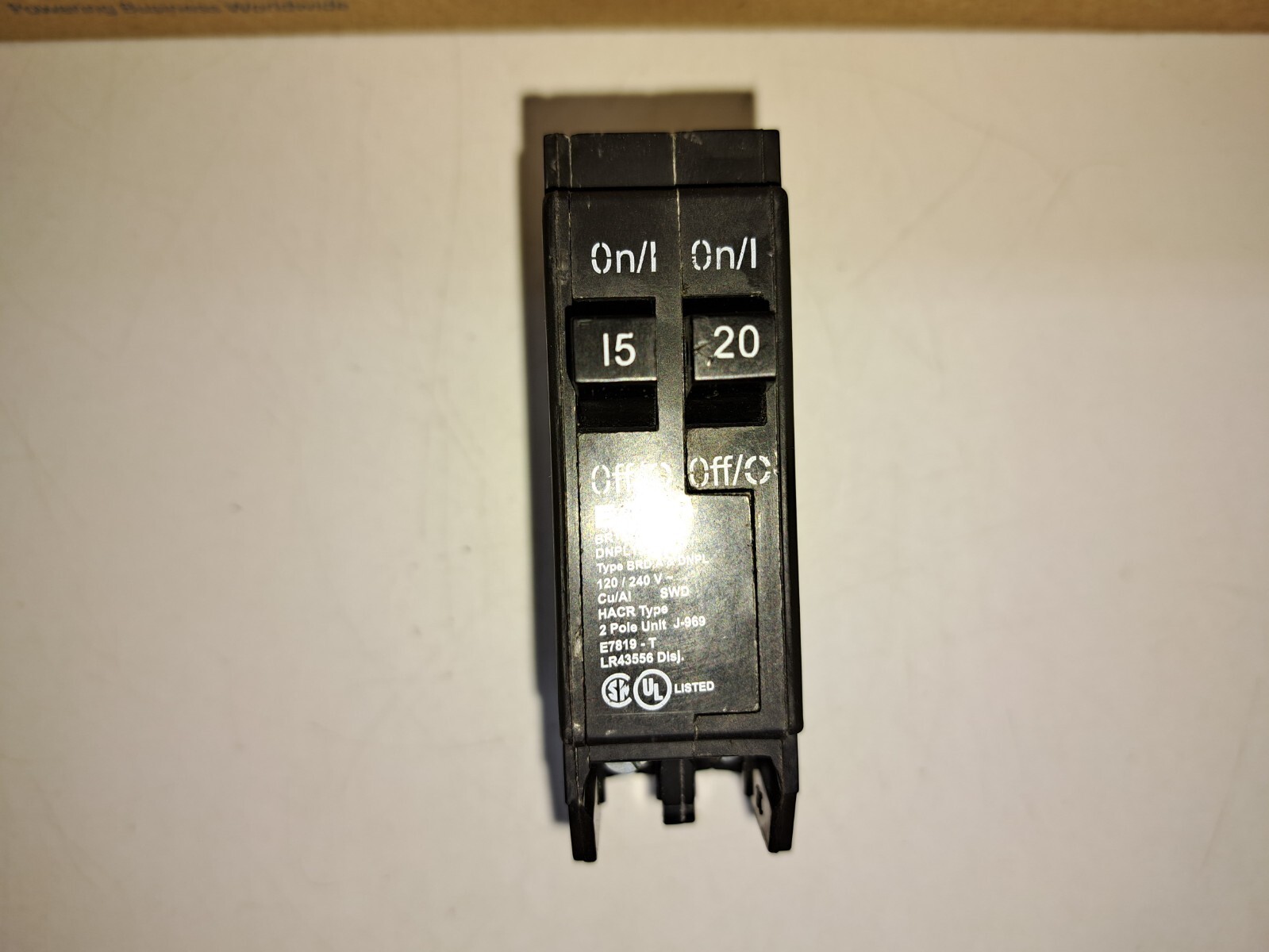 Eaton BR1520 1 Pole 15/20A 120/240V Tandem Circuit Breaker NEW