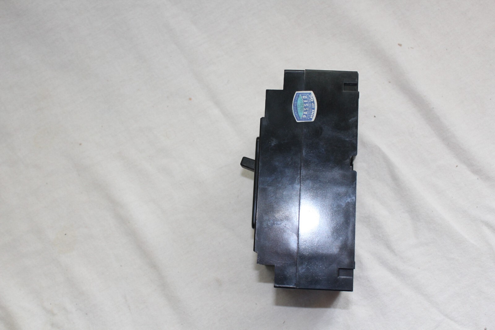 NEW HYUNDAI MOLDED CASE CIRCUIT BREAKER HBS-63C 40A