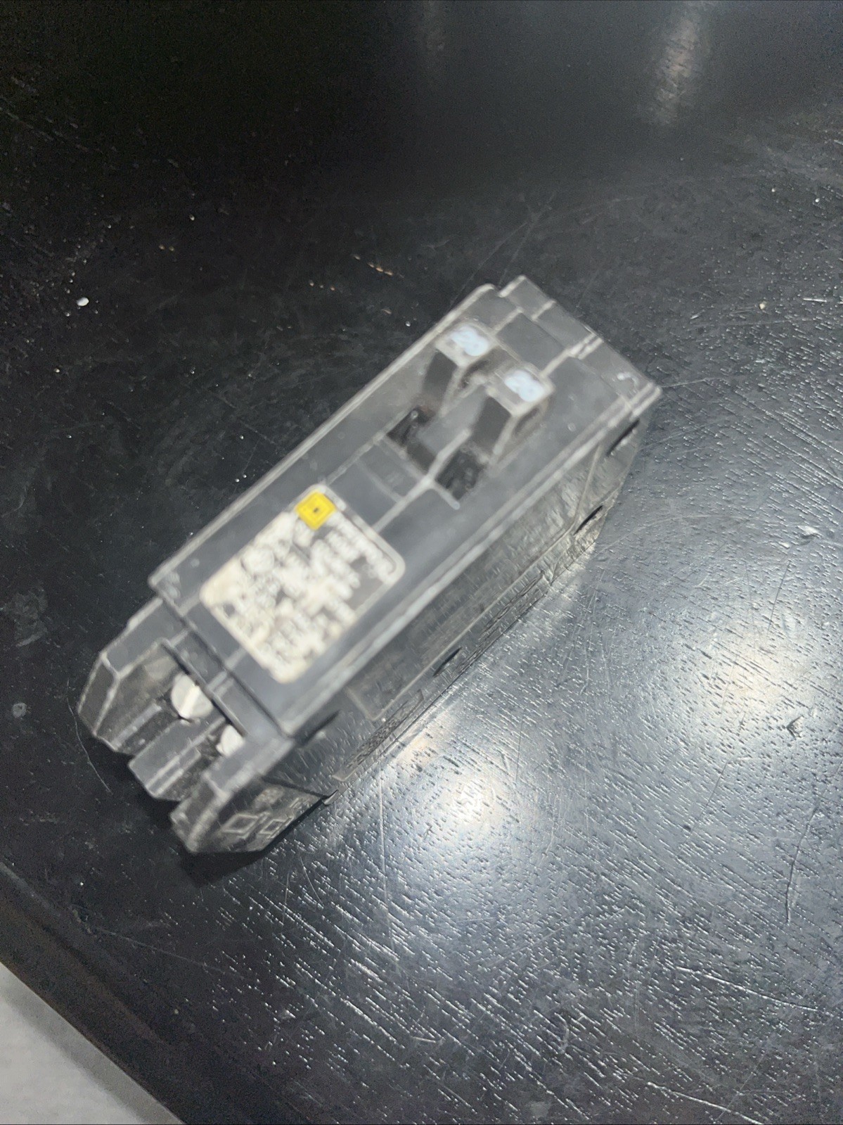 HOMT2020 / HOMT20204201 Square D Twin 20/20 1 Pole Tandem Circuit Breaker (A)