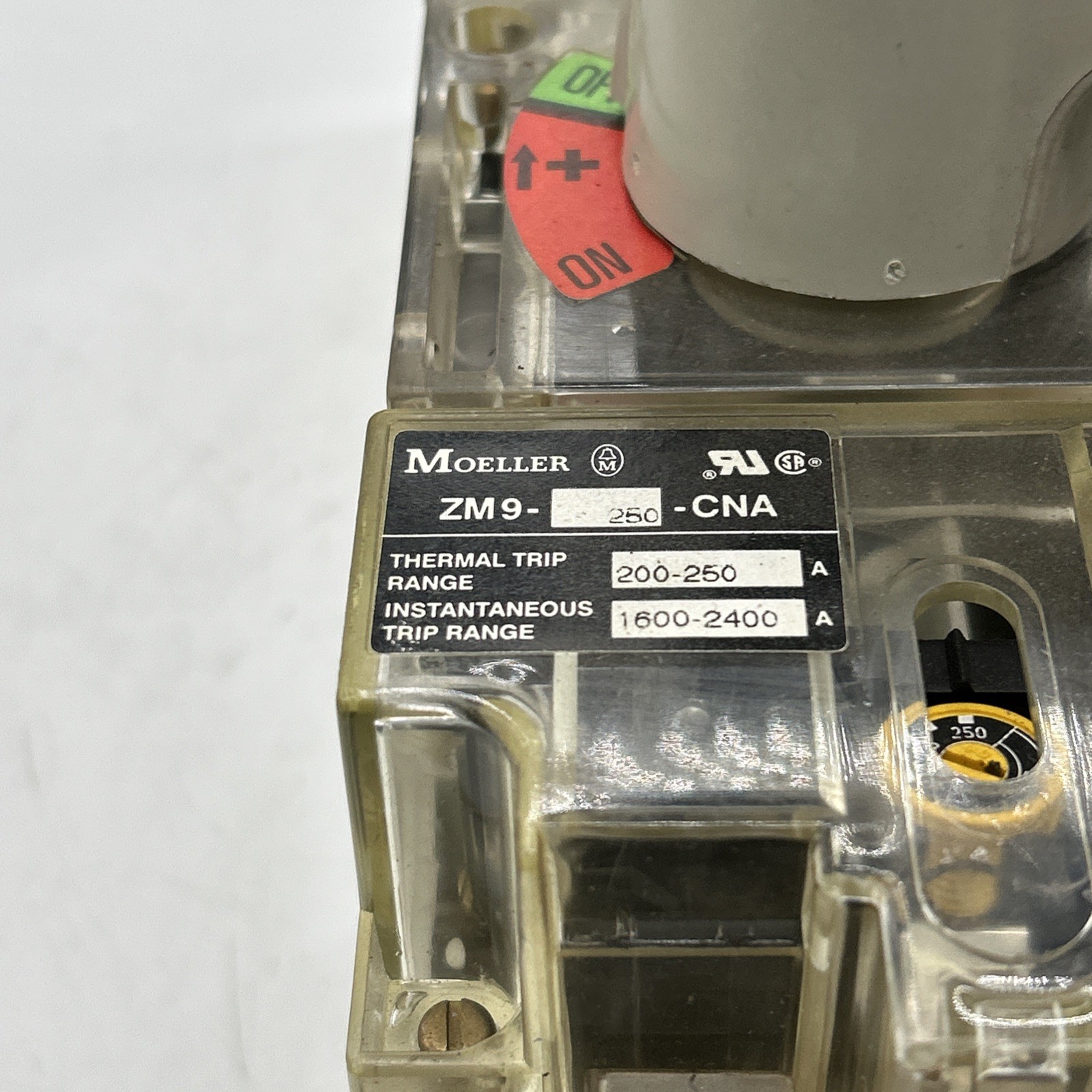 Klockner-Moeller NZM9-250 ZM9-250-CNA 200-250A 225hp 600V Breaker Rear Shaft