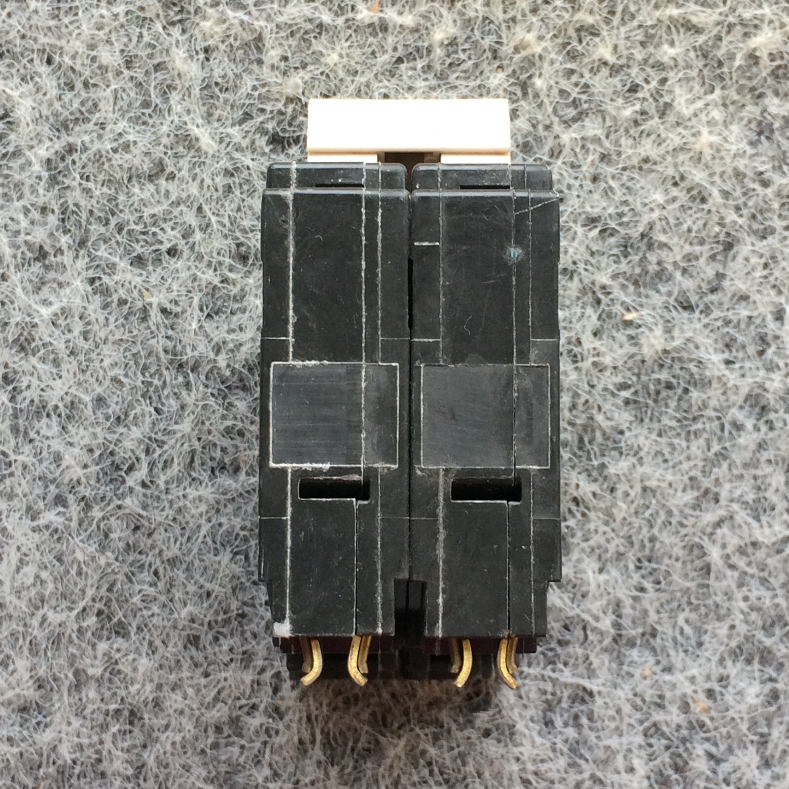 Circuit Breaker Eaton Cutler-Hammer CH230 CHF230 30 Amp 2 Pole 120/240V NOS