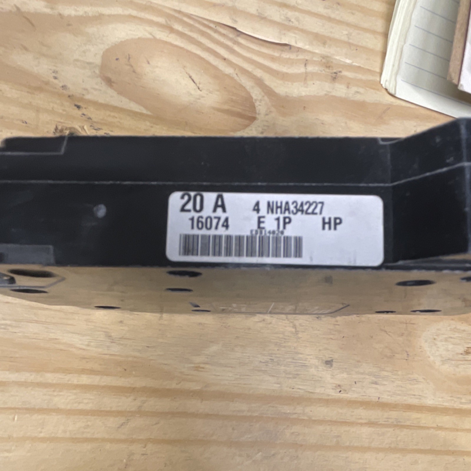 Square D EDB14020 (4 NHA34227) 20A 1-Pole Bolt-On Circuit Breaker 277V