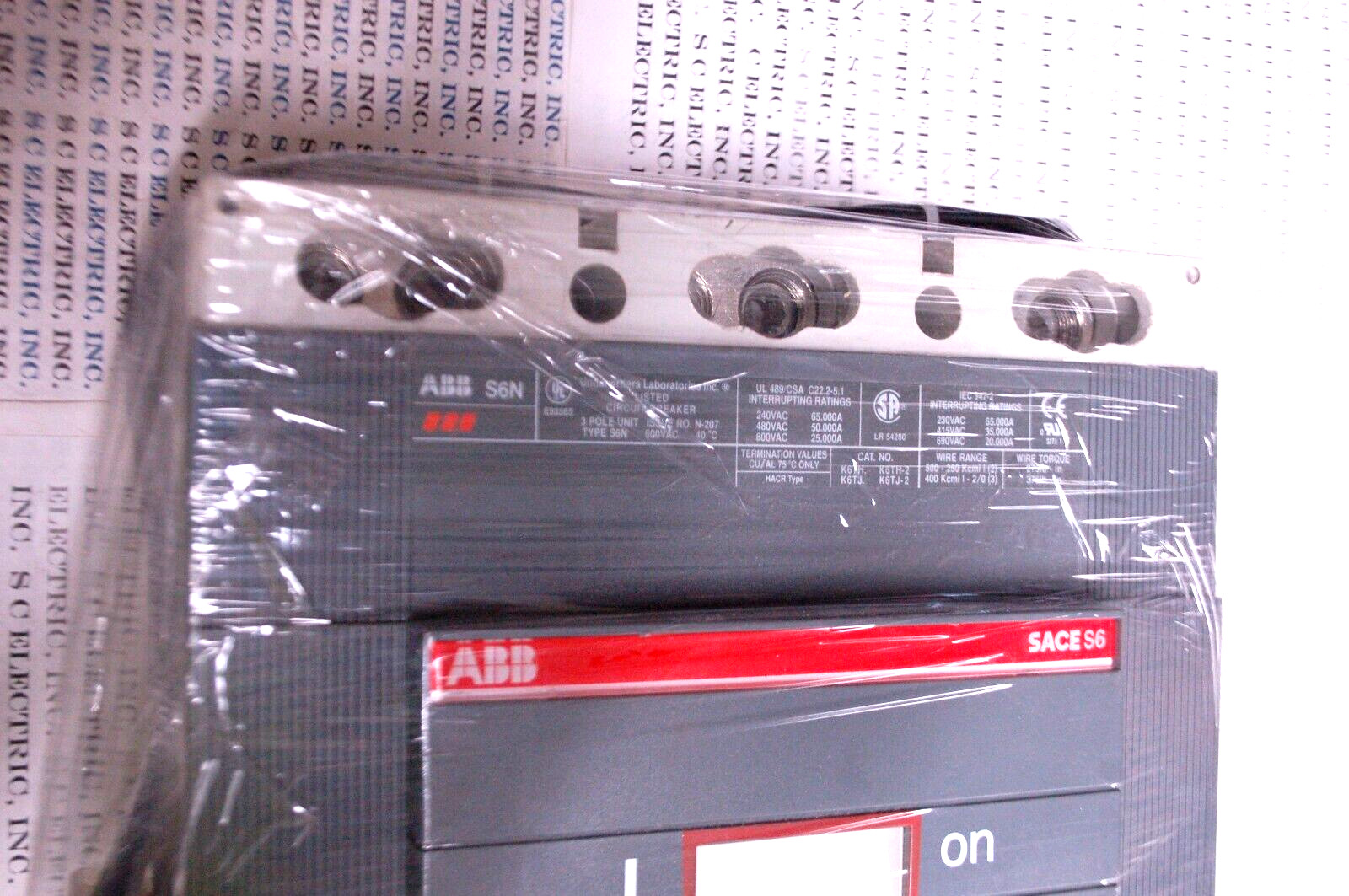 ABB S6N SACES6 600 AMP with AUX & SHUNT TRIP