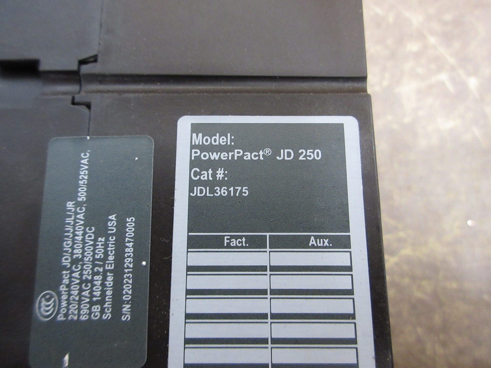 Square D PowerPact Circuit Breaker JDL36175 175A 600V 3P Used