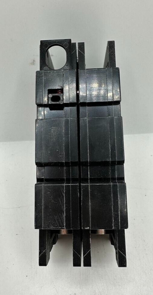 NEW Square D QOU220VH 20 Amps 120/240 Volts Two Pole Standard Circuit Breaker