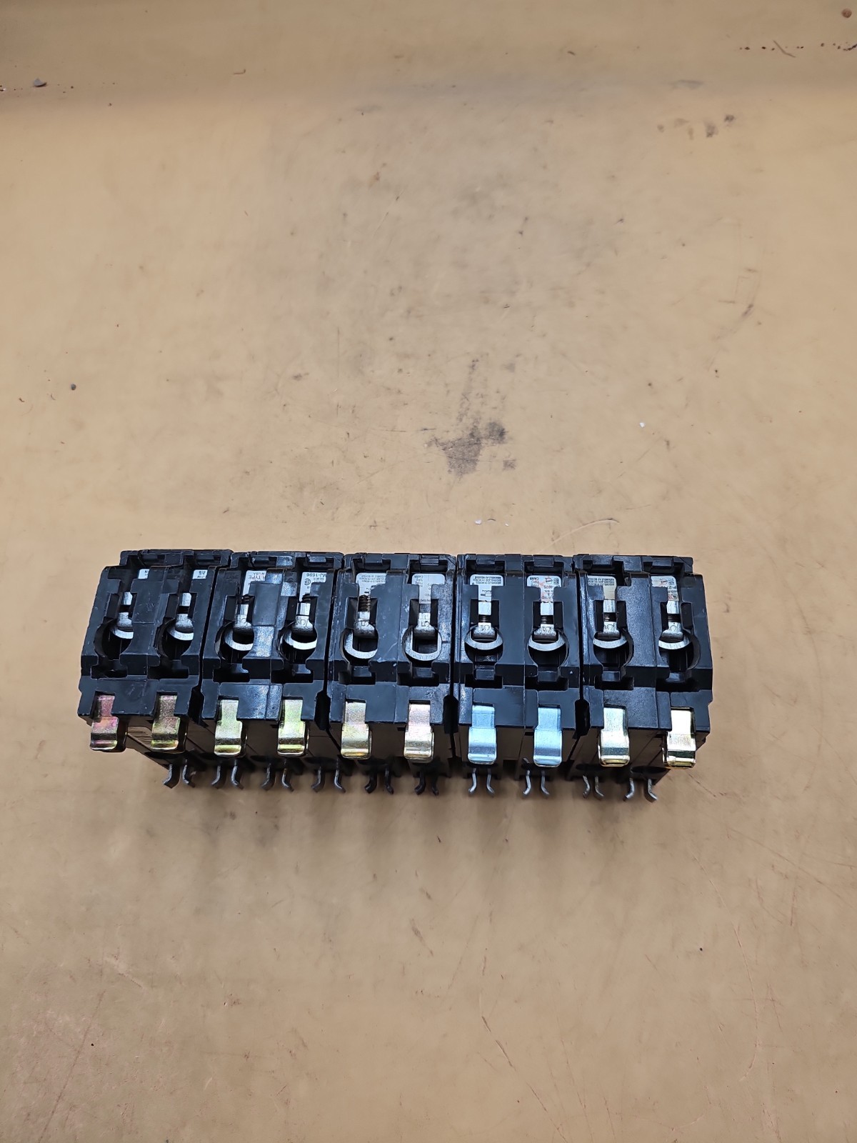 LOT OF 5 Square D QO240 2 Pole 40 Amp Type QO Plug On Circuit Breakers