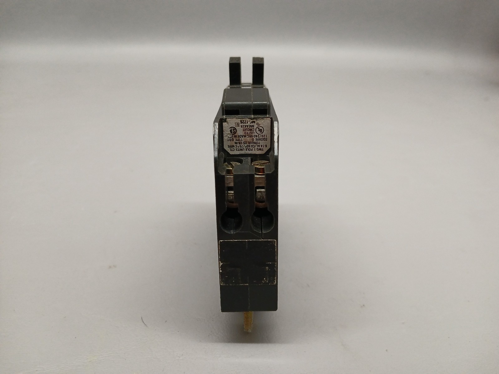 Square D QOT1515 Tandem Circuit Breaker 15 Amp QO QOT 1515 CLT Metal Hook