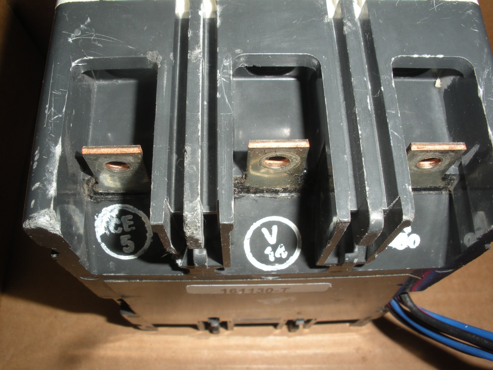 Eaton HFDE316032C02 3P 160A circuit breaker W/ shunt trip w/ aux contact AAL1LPK