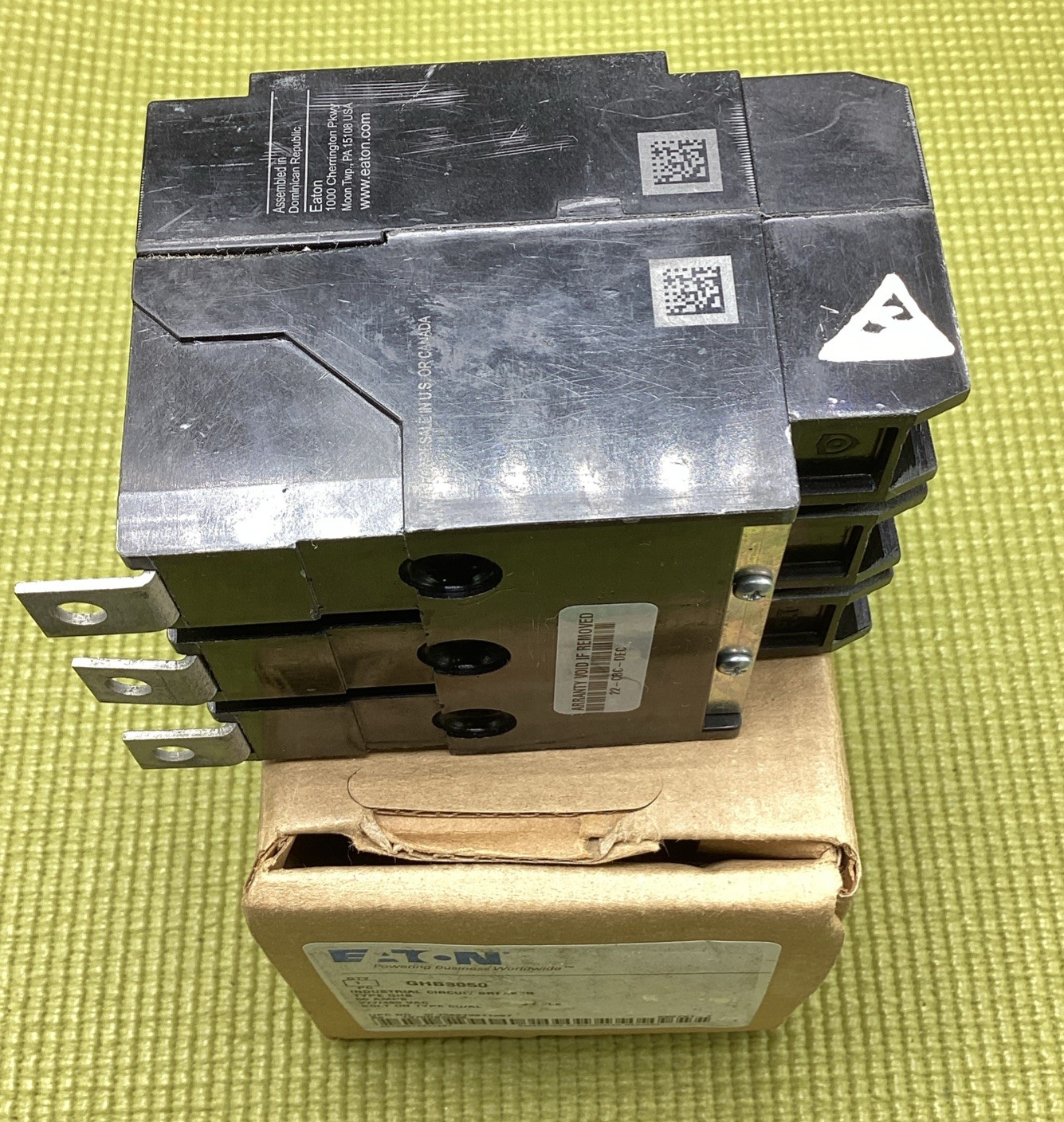 New in Box Circuit Breaker Eaton Cutler Hammer GHB3050 50 Amp 3 Pole 277/480
