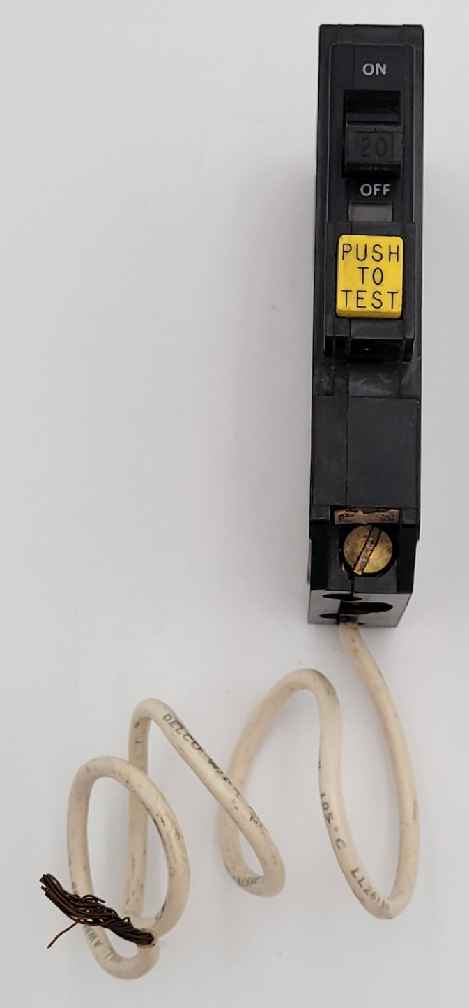 Square D QO 20 A 1-Pole Ground Fault Circuit Breaker QO120GFI Large Test Button