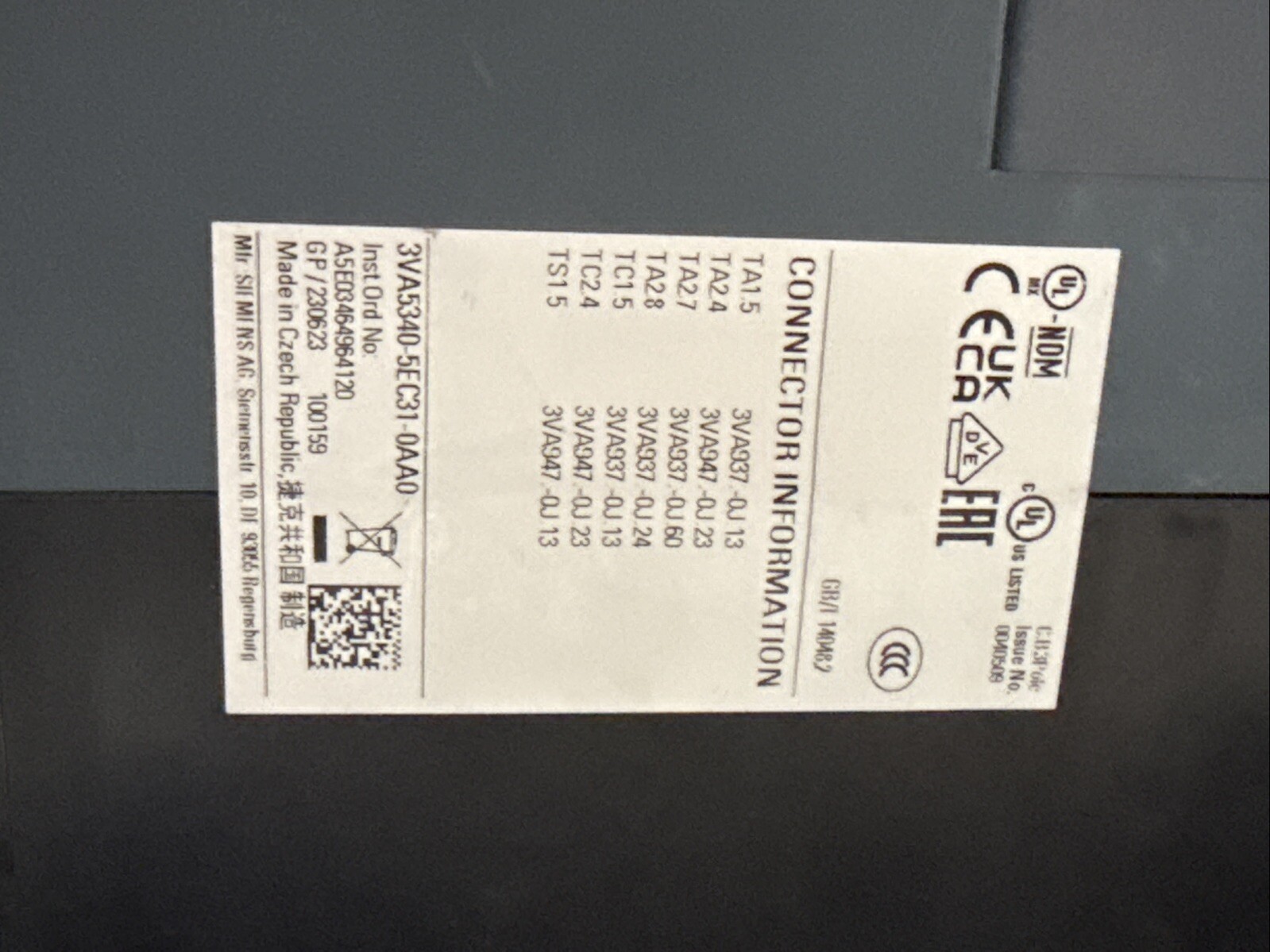 3VA5340-5EC31-0AA0 SIEMENS 3 POLE 400A 600 VOLT CIRCUIT BREAKER