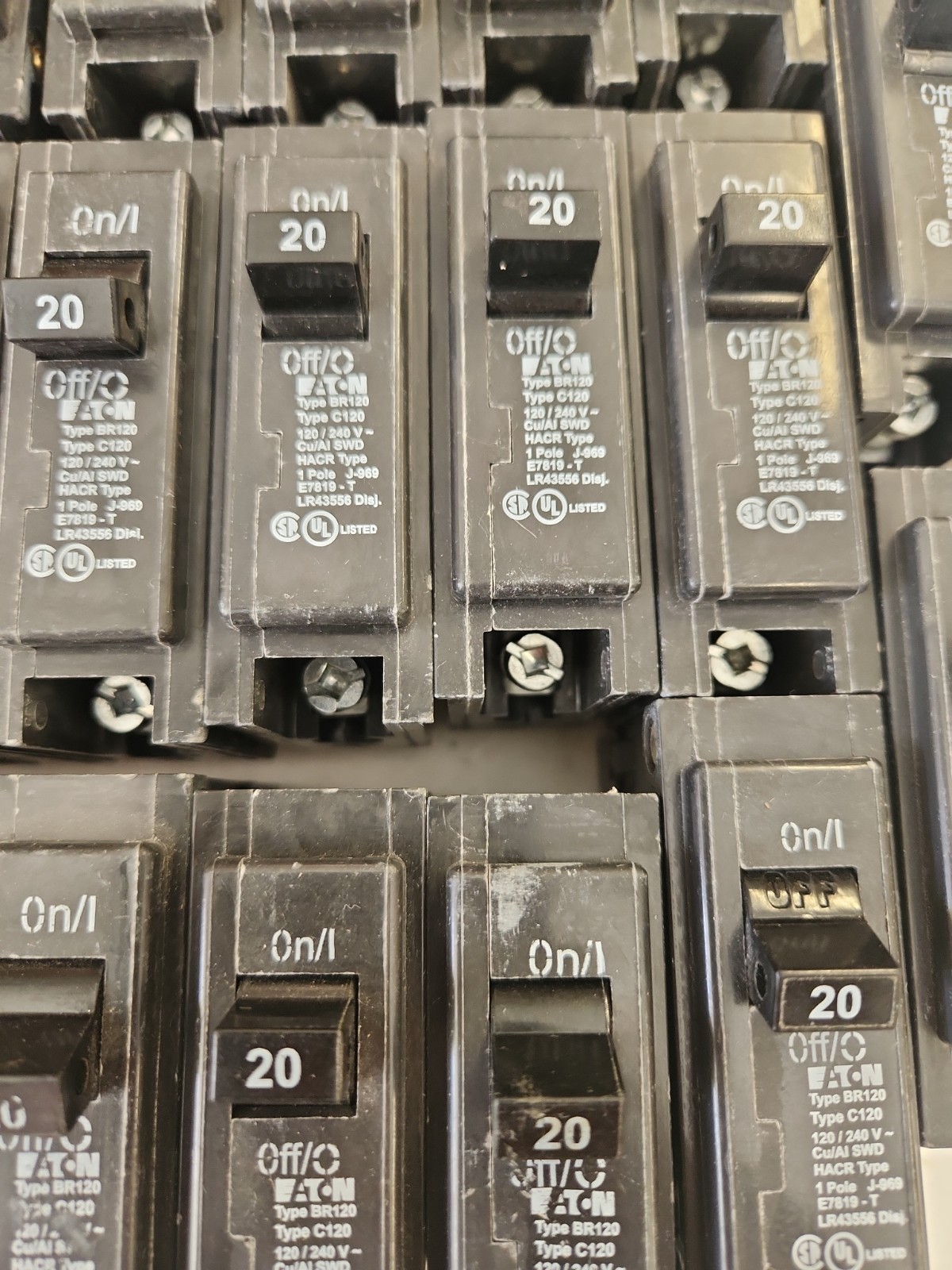 LOT OF 23 Eaton BR120 Circuit Breaker – Black READ DESCRIPTION