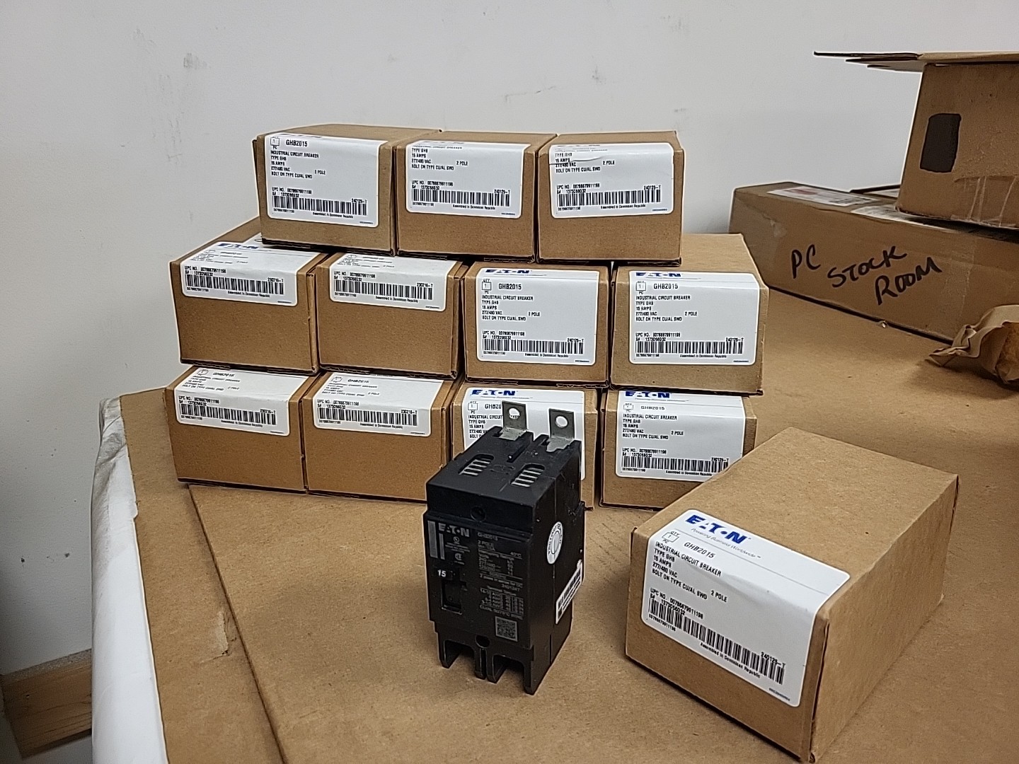 Eaton GHB2015 Circuit Breaker, 2-Pole 15A 277/480V