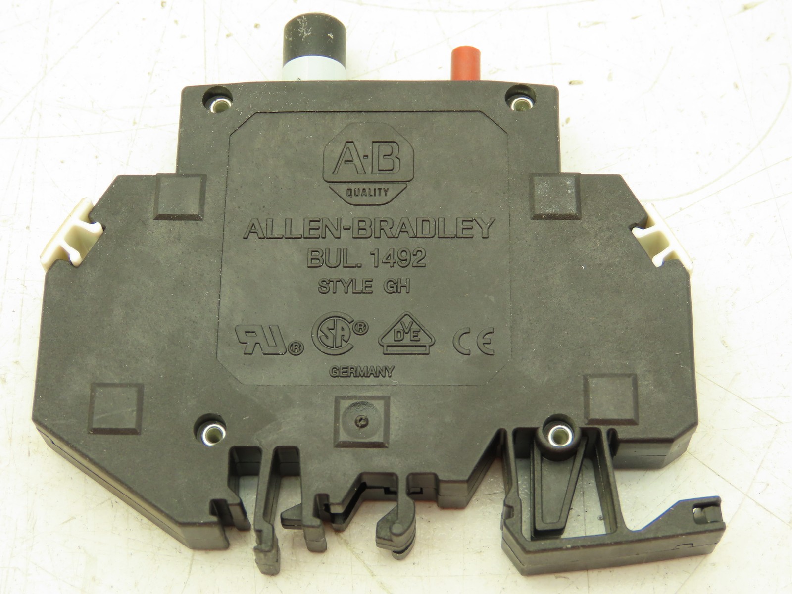 Allen Bradley 1492-GH015 Din Rail 1.5A Circuit Breaker Ser B 250V Lot of 57