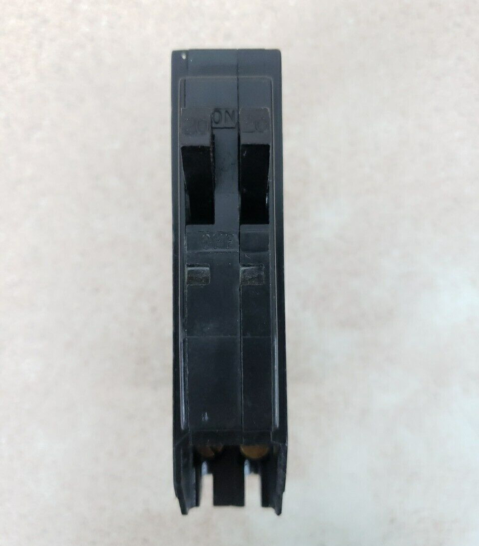 Square D QOT2020 Twin Tandem Circuit Breaker 20 Amp QO 2020 With Hook -CHIPPED