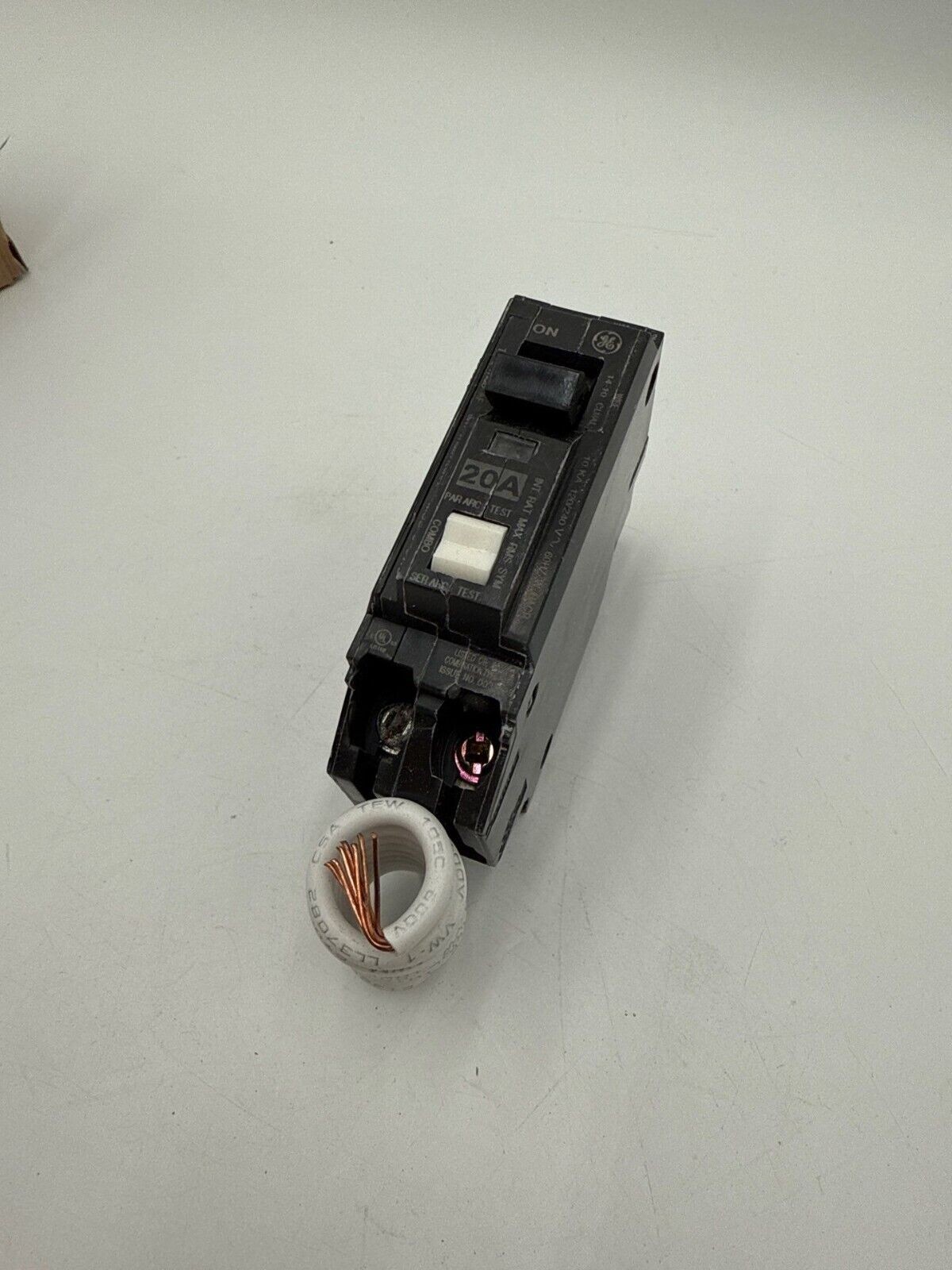 GE THQB1120AF2 Circuit Breaker 20A 1P 120/240V Arc Fault 20 Amp 1 Pole