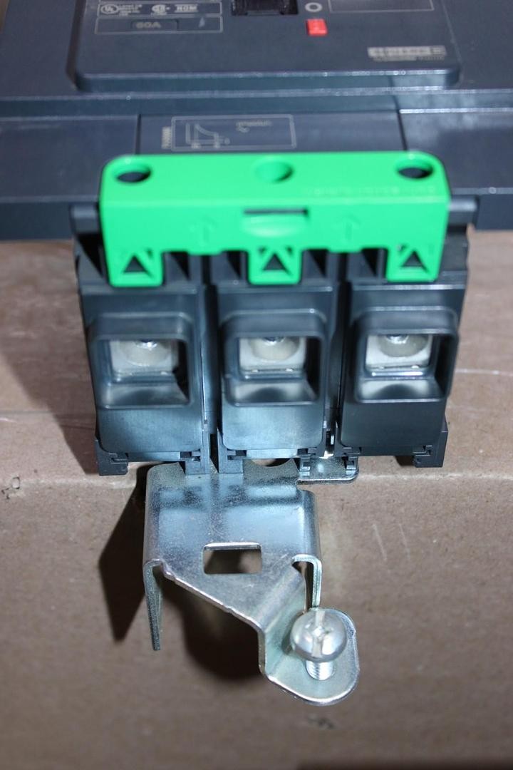 SQUARE D POWERPACT I-LINE CIRCUIT BREAKER BDA34060Y 60 AMP 3-POLE 480/277 VAC