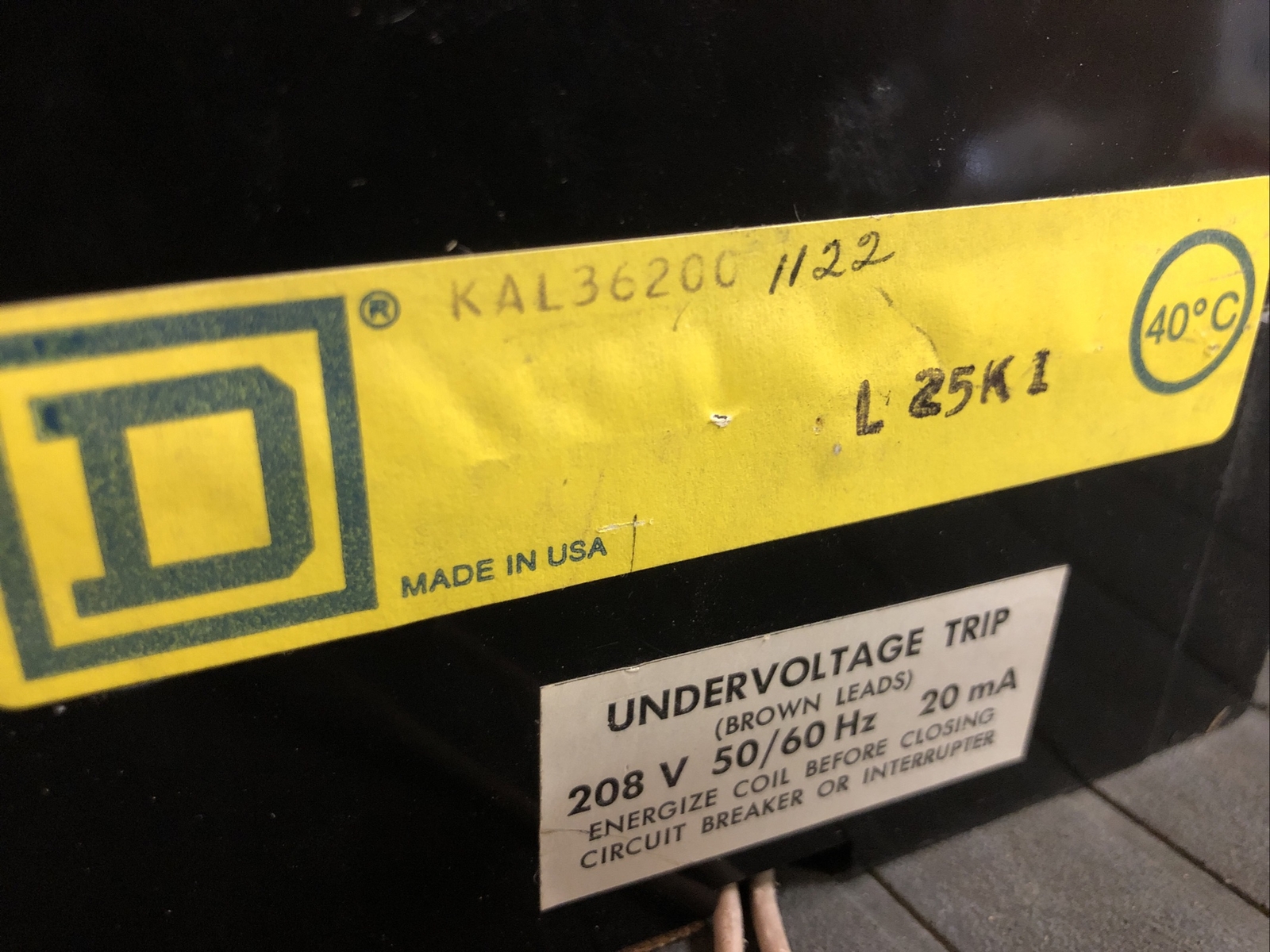 SQUARE D KAL KAL362001122 3 POLE 200 AMP 600V Undervoltage Trip BREAKER 208v