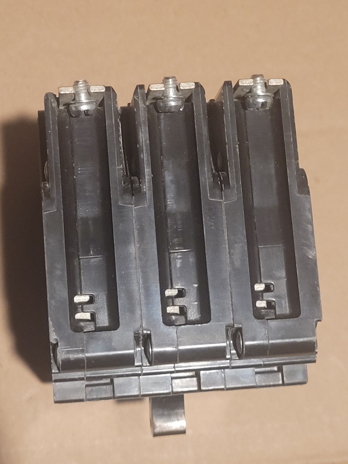 Square D EDB34020 Circuit Breaker 20A 3-Pole 480Y/277V