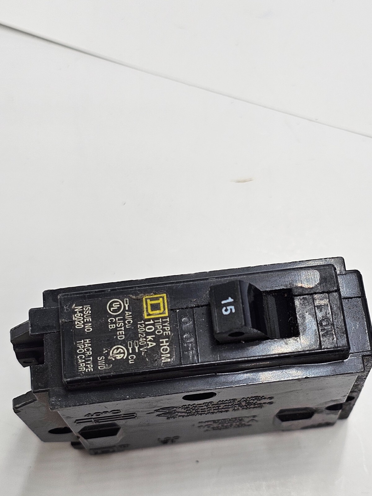 Square D HOM 10KA 120/240V 50/60 Hz Single Pole 15 Amp Circuit Breaker